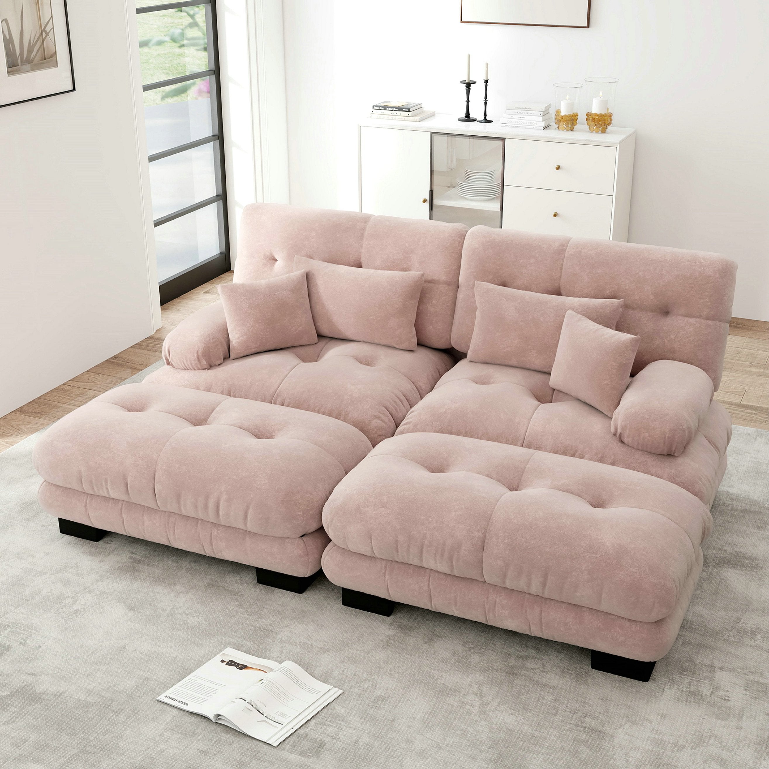 Canapé d\'angle deux places, avec 2 coussins lombaires et 2 coussins décoratifs, avec larges accoudoirs et 2 poufs – chenille rose - 4