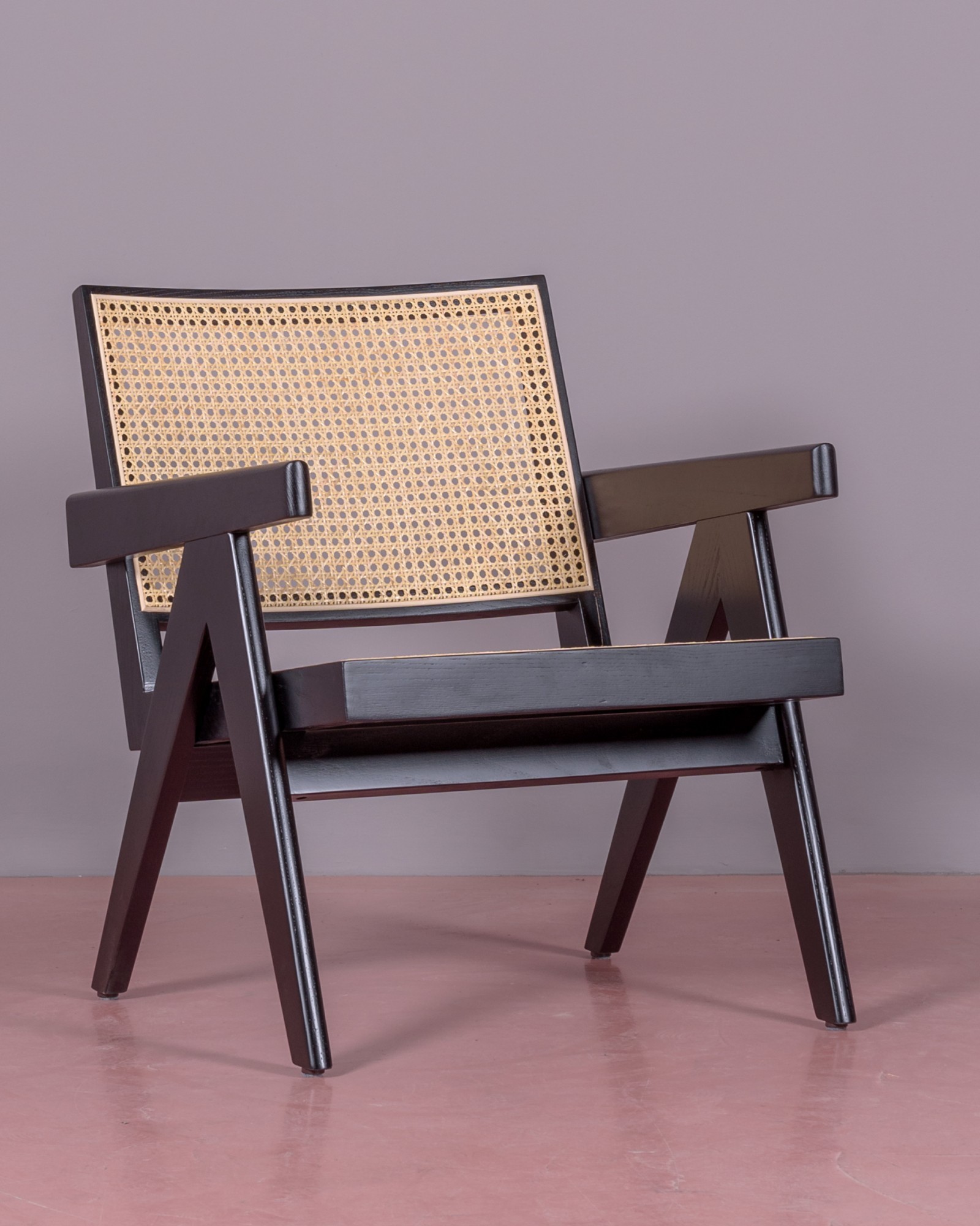 Sillón clásico con reposabrazos en madera de teca y ratán natural - compass - nest dream - negro