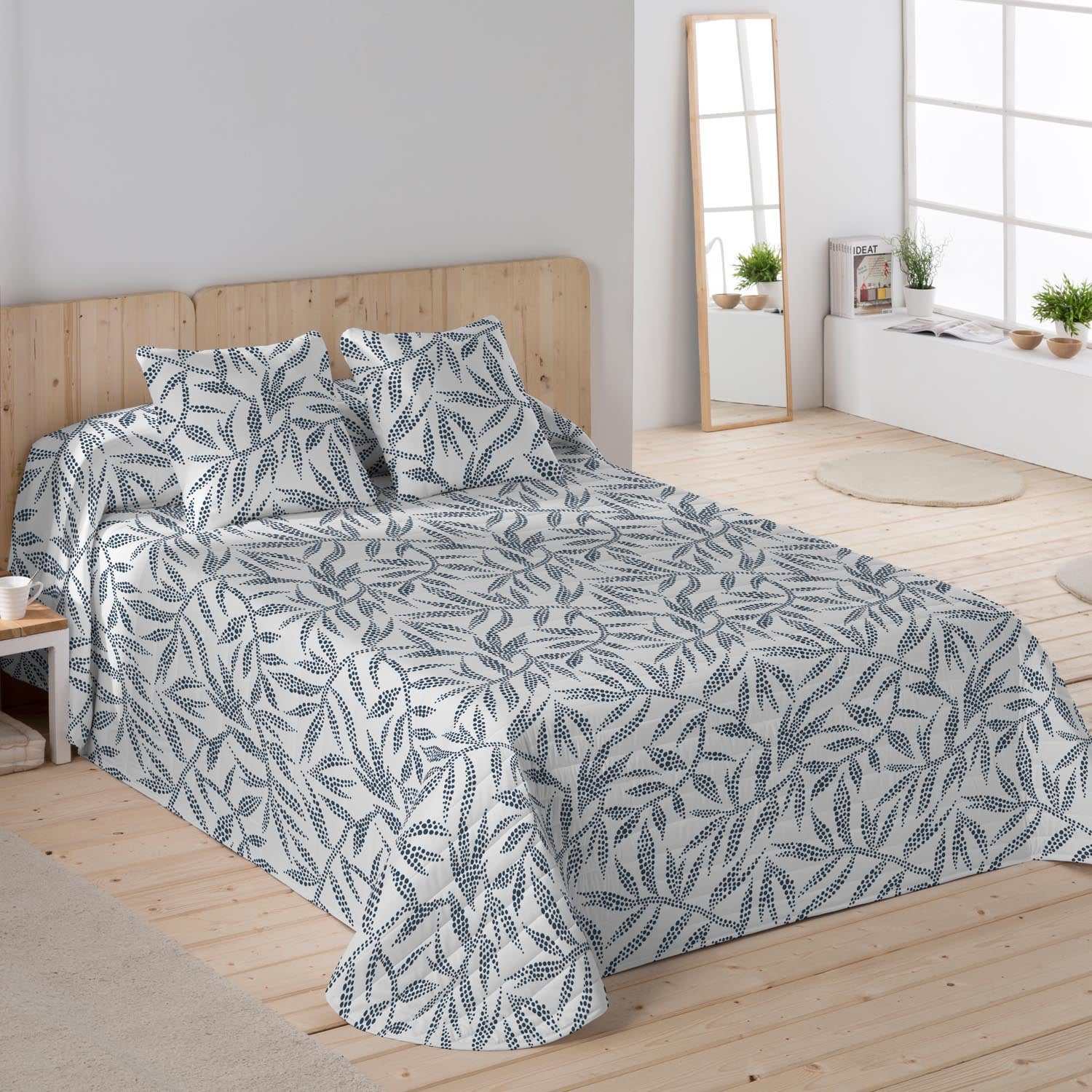 Sandal - colcha bouti estampada - microfibra - extra - suave - gramaje 70 gramos - cama 90 - wakia blue
