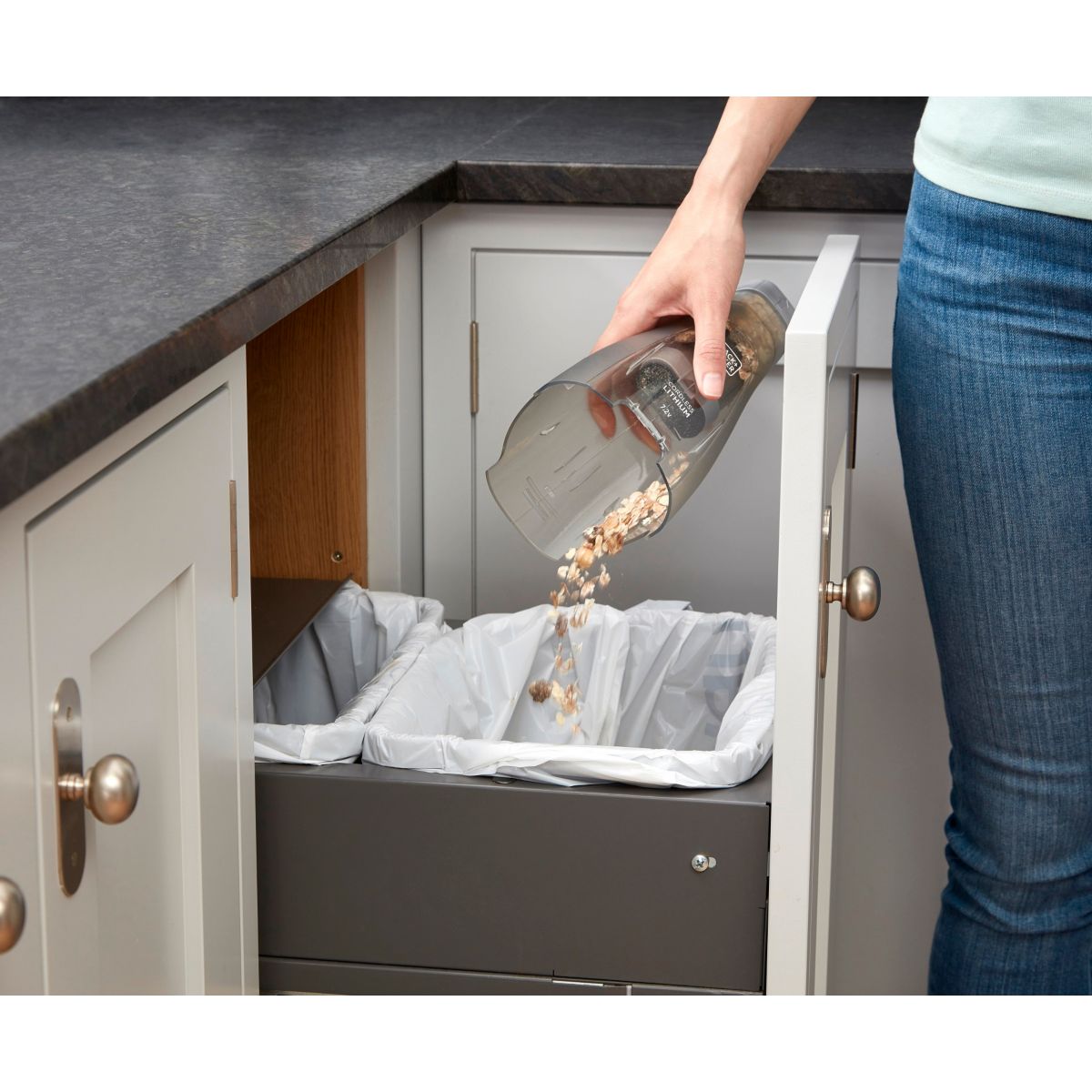 Aspirateur main BLACK ET DECKER NVC215W Dustbuster - 9