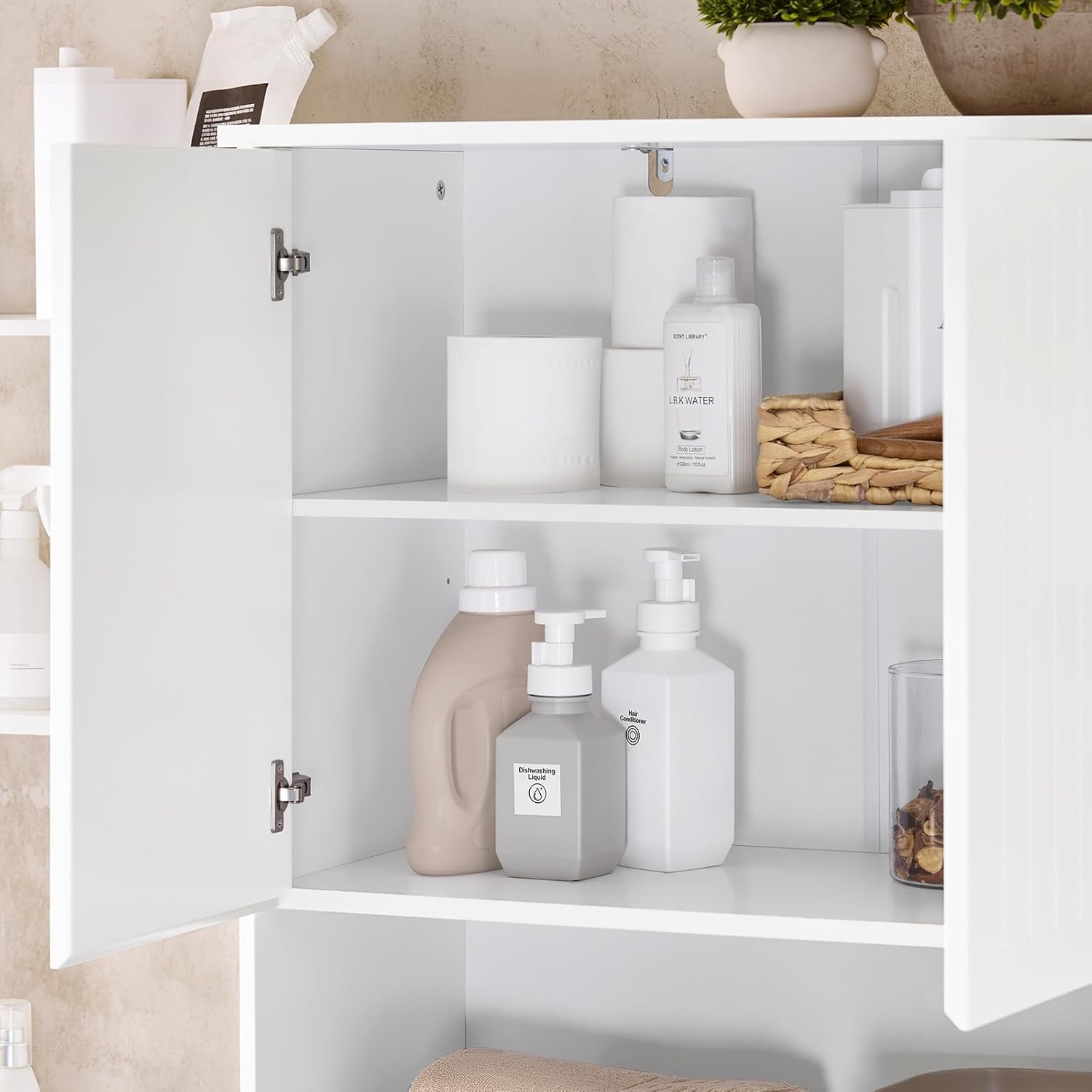 SoBuy Armoire de Salle de Bain Haute avec Sac à Linge, Colonne Meuble Salle de Bain avec Portes, 2 Paniers à Linge Amovibles, Blanc, BZR150-W - 4