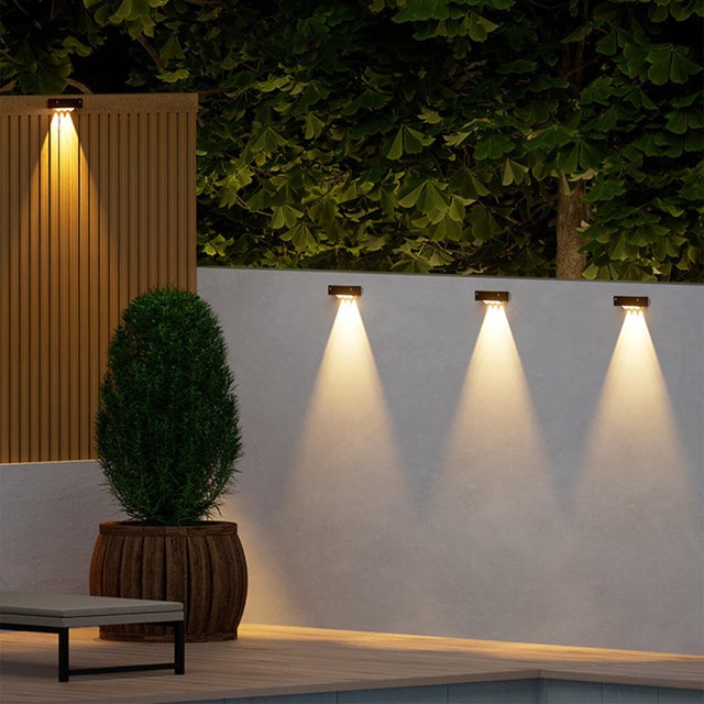 Lot de 4 appliques solaires sans fil, éclairage d'extérieur étanche, spots d'extérieur du crépuscule à l'aube, éclairage 3 LED