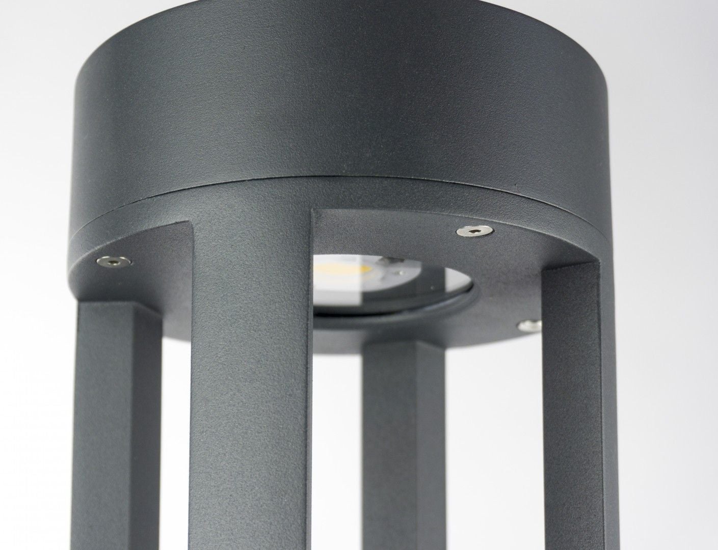 Latarnia ogrodowa Fan ciemnoszara LED 44W 4000K 4560lm IP65 wym: 300 x 16 x 16 cm aluminium SU-MA