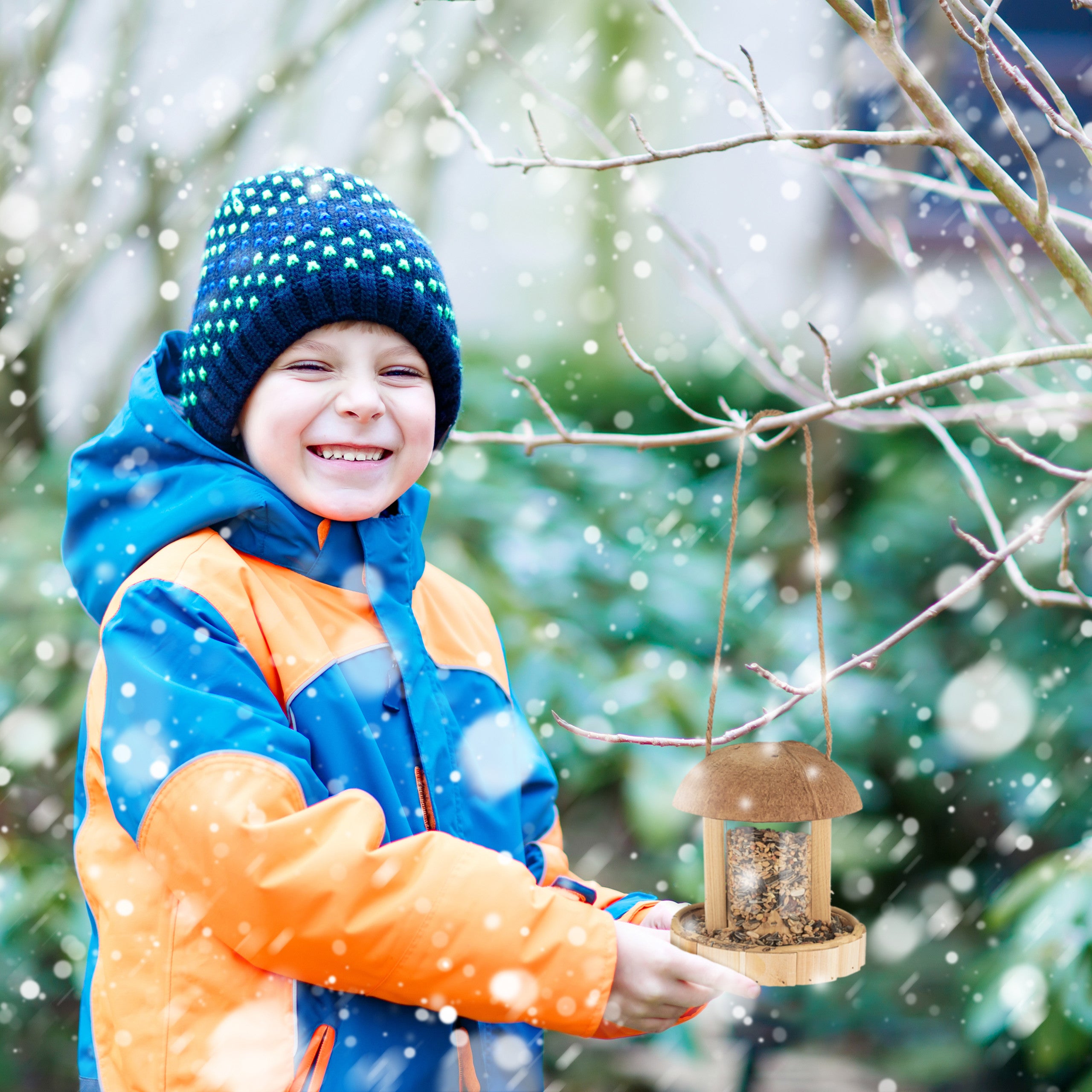 Relaxdays mangeoire à oiseaux en bois, à suspendre, Abris pour balcon & jardin, fait main, HxD: 17 x 14,5 cm, nature - 3