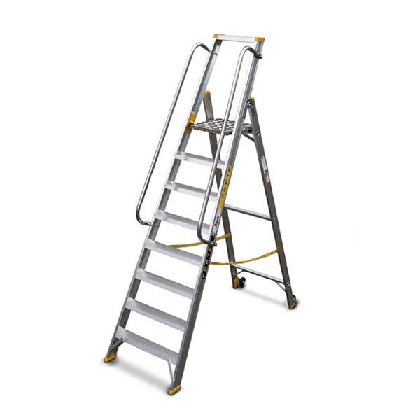 Scala dritta 10 gradini - Altezza raggiungibile 2.22 a 2.64m Scala dritta 10 gradini - Altezza raggiungibile 2.22 a 2.64m