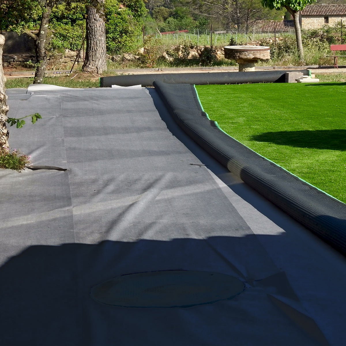 Géotextile 150 g/m² – rouleau 1,5 m x 25 m –soit 37.50M² idéal sous gazon synthétique et graviers - 7