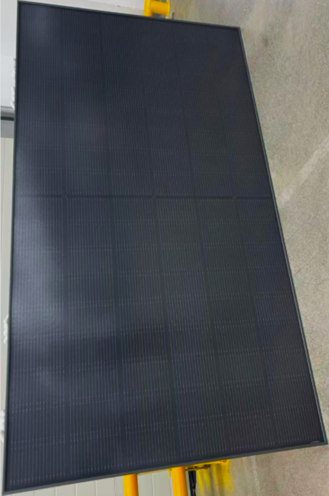 20 panneaux solaires bifaciaux de 400 W, couleur anthracite - Intégration architecturale BIPV spéciale - 3