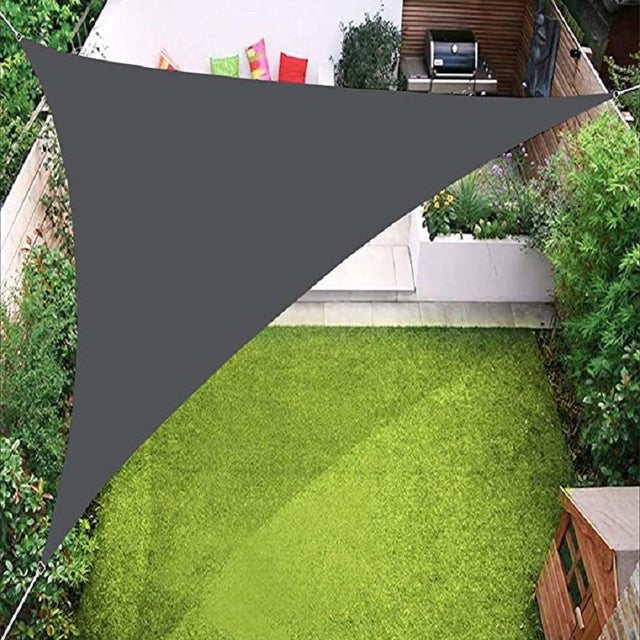 Toldo triangular plegable de 3x3x3 m con 98% de protección UV, impermeable, para patio, jardín y actividades al aire libre