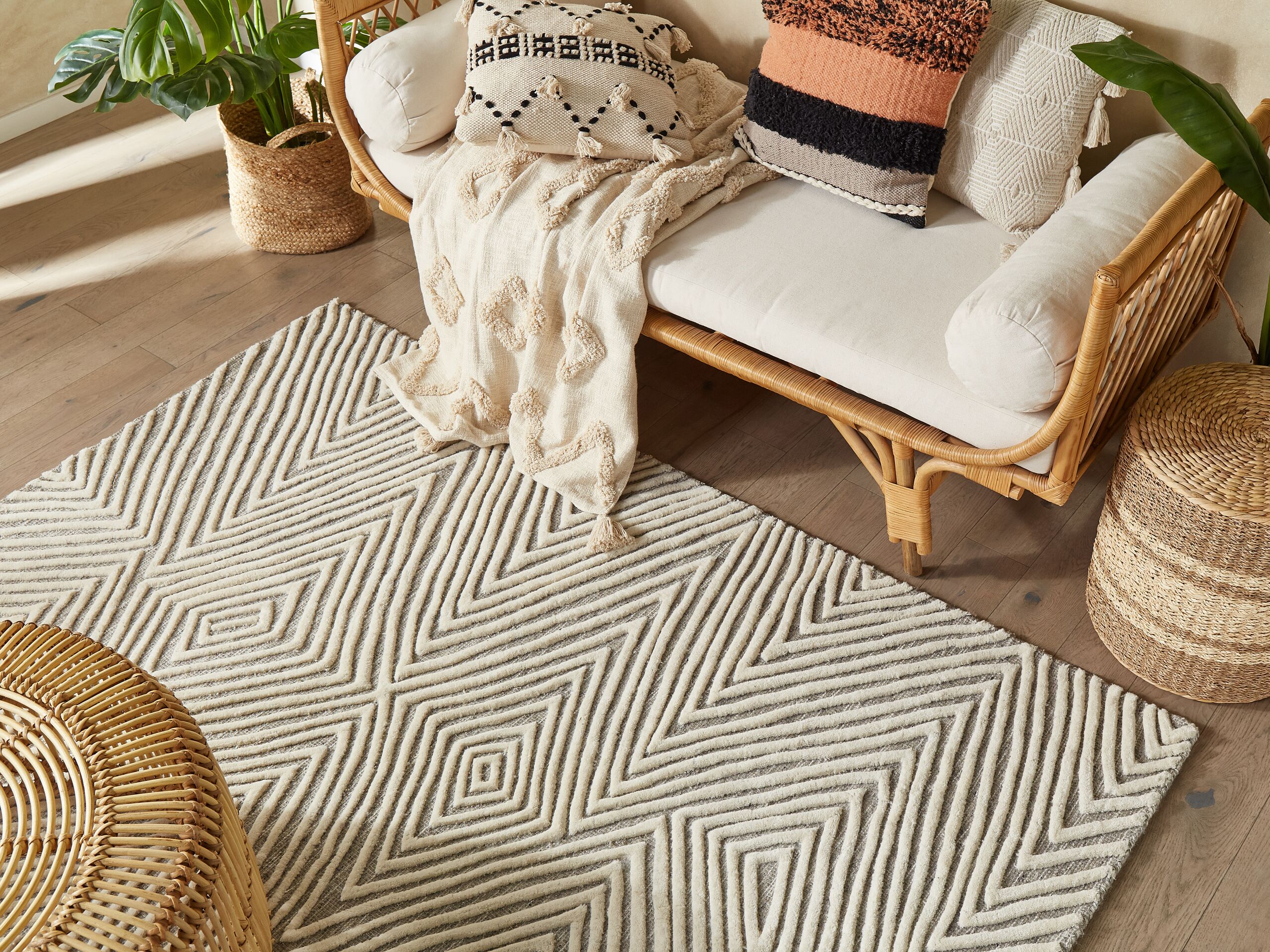 Beliani alfombra de lana gris claro/blanco crema 140 x 200 cm goksun