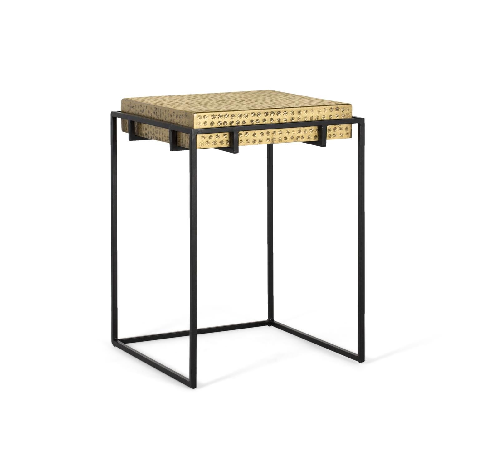 Table d'appoint in steel and pieds in fer doré