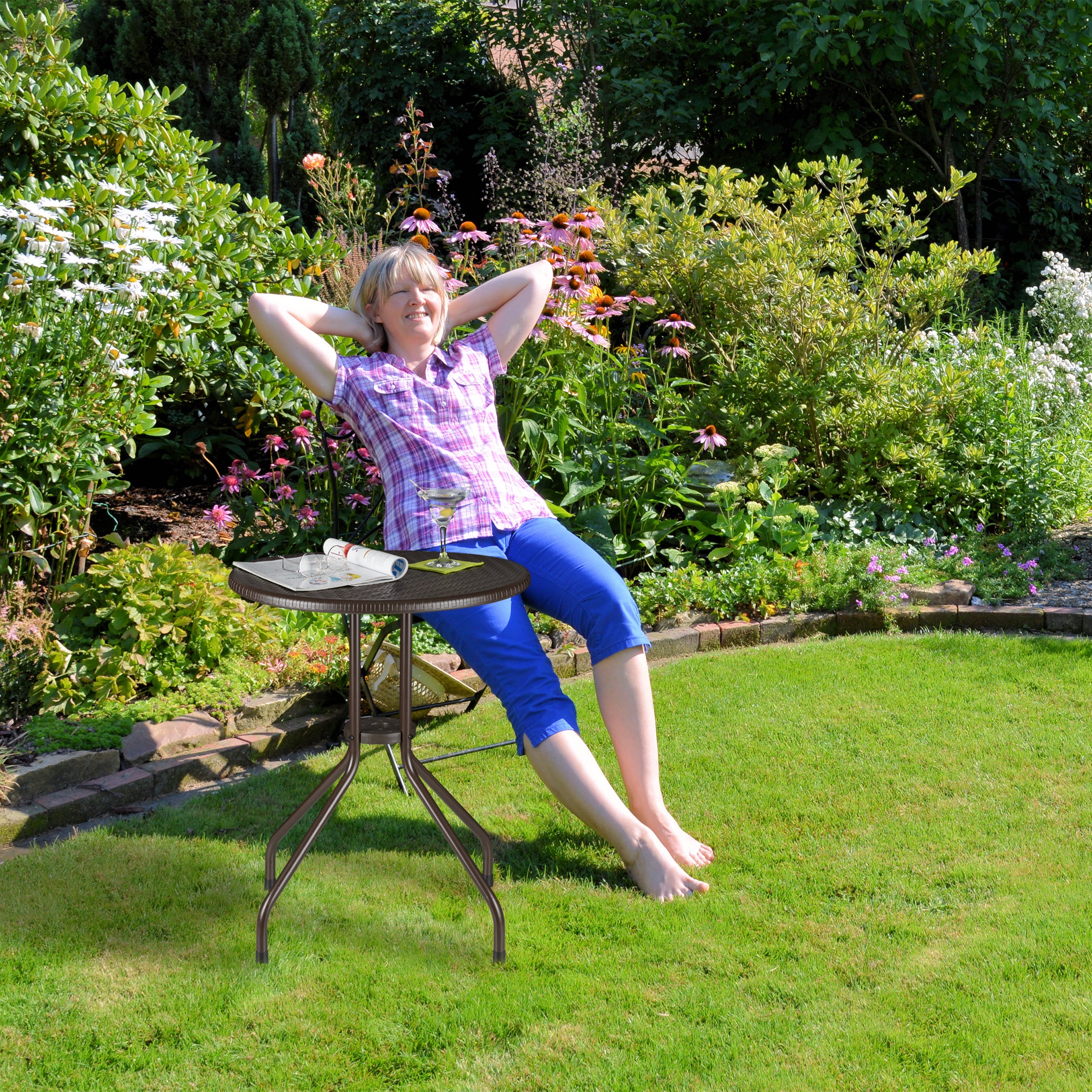 Table ronde de jardin, aspect rotin, plastique, métal, robuste, 2 pers, HxD 74x60 cm, brun, Relaxdays - 3