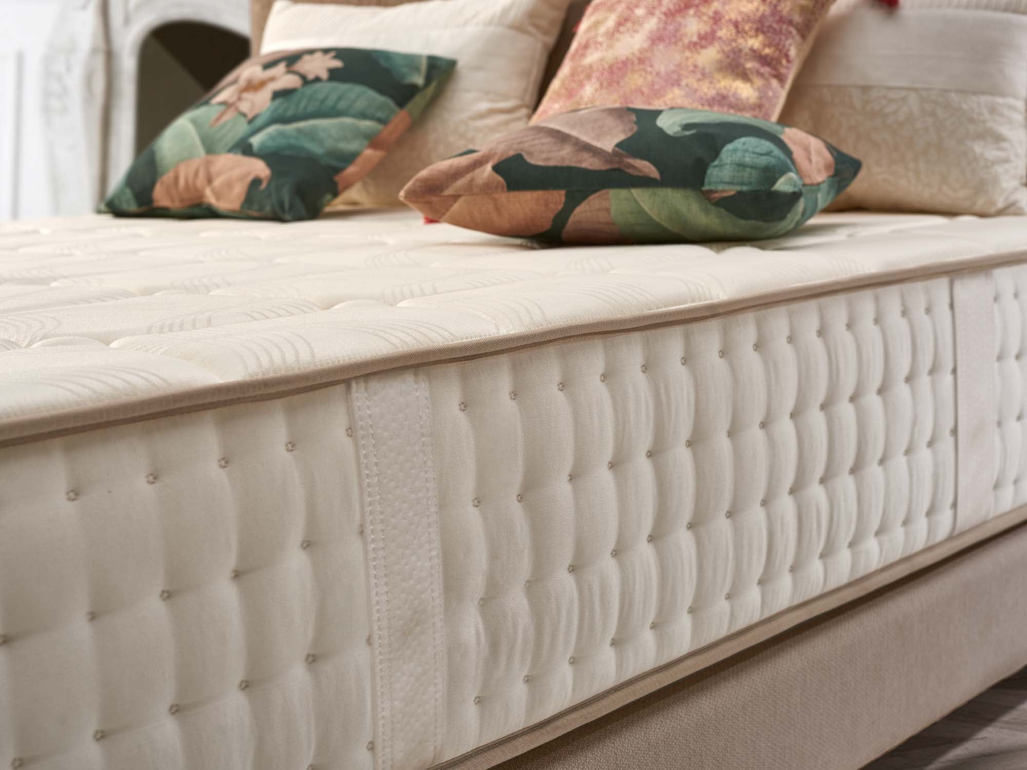 Matelas Luxury 180x200 cm - Multicouches HR - Blue Latex - Confort Premium - Mousse à Mémoire de forme - Très épais 30 cm - 7 Zones - Reversible - 4