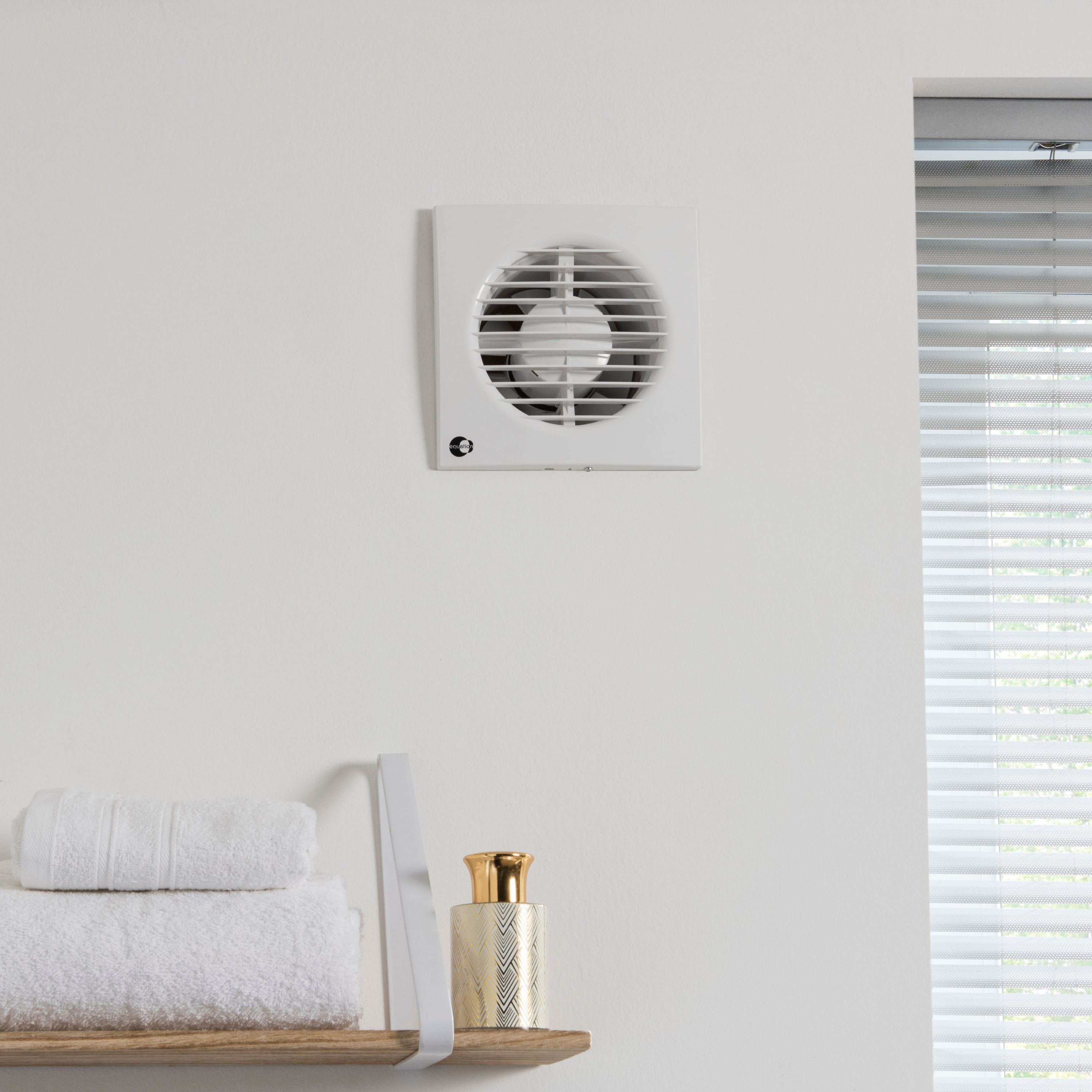 RÓWNANIE - Wentylator wyciągowy przerywany z wyłącznikiem - 175x 175 mm - Ø 120 mm - 12 m² - 130 m3/h - 10 W - 7