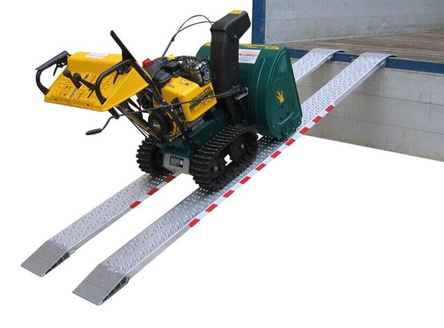 Longueur de rampe 2.00m - Hauteur à franchir de 600mm - charge max par paire 2132kg pour empattement 1000mm - Vendue à l'unité - M040B3/20U