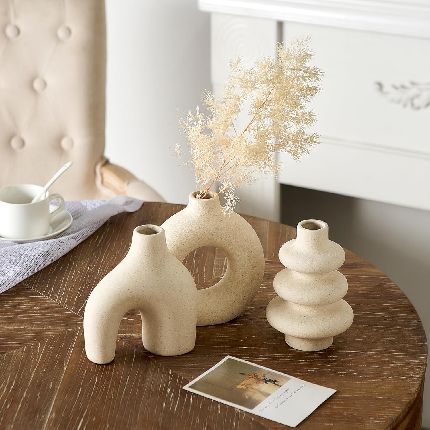 Conjunto de tres jarrones de cerámica beige estilo bohemio moderno apto para la decoración del hogar ideal para hierba de la pampa de forma redonda - 4