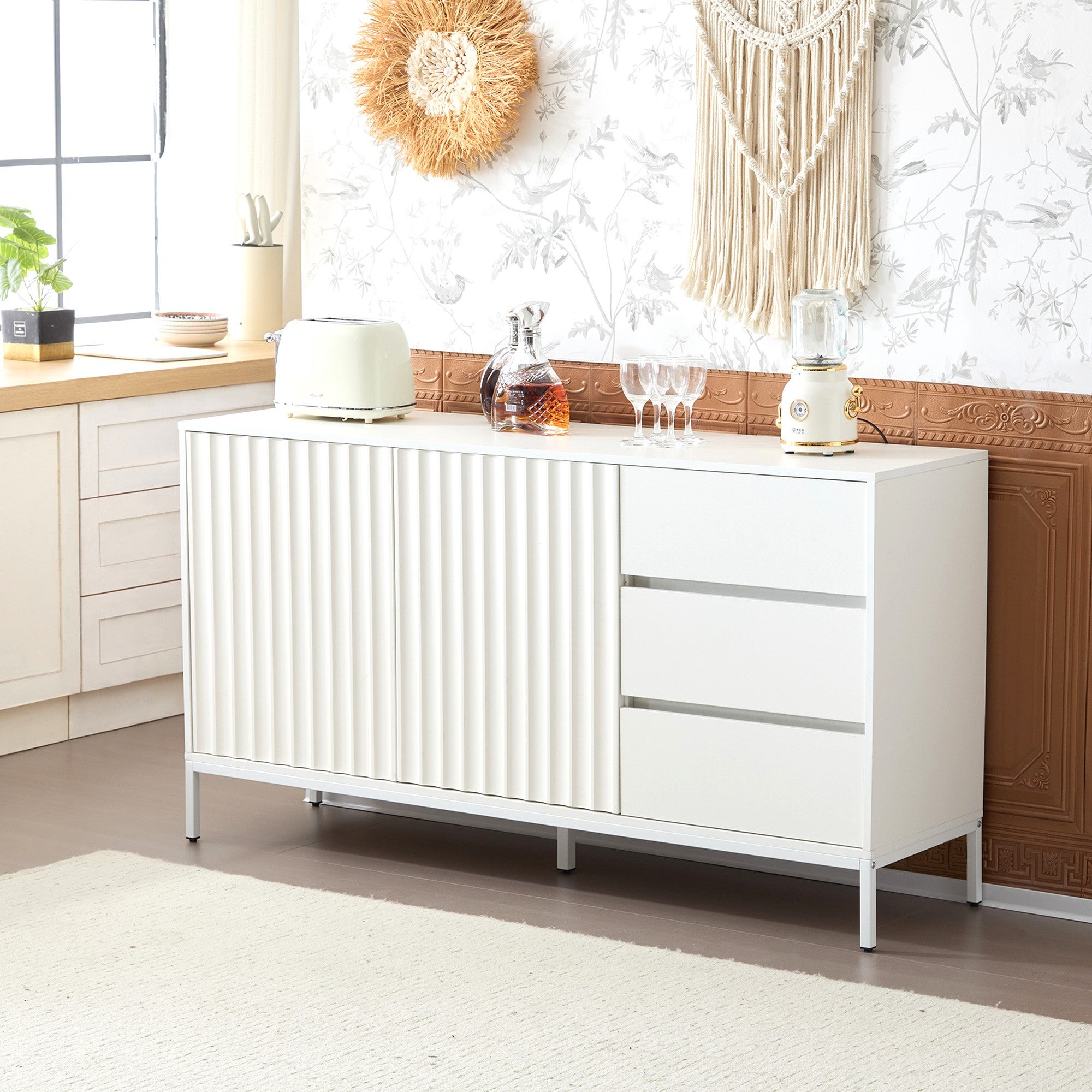 Komoda z 2 drzwiami i 3 szufladami - 150 x 40 x 79 cm - Płyta MDF - Regulowane półki - Wzór falisty - Biały