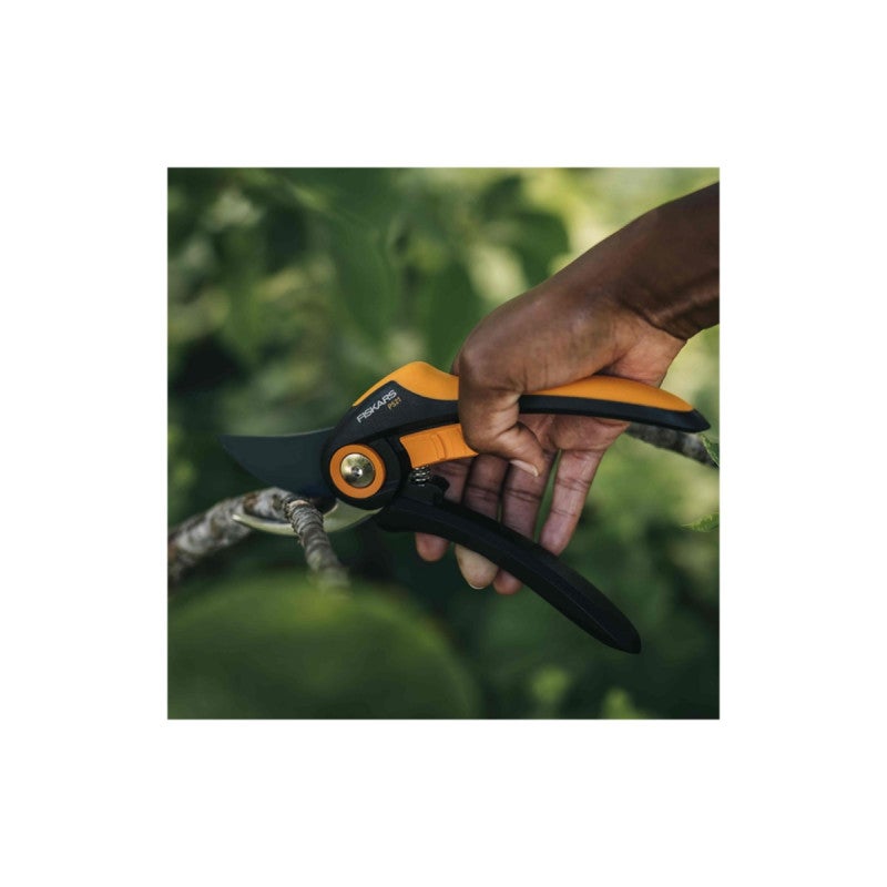 Sécateur à lame franche FISKARS - Plus 521 - 24mm - 2