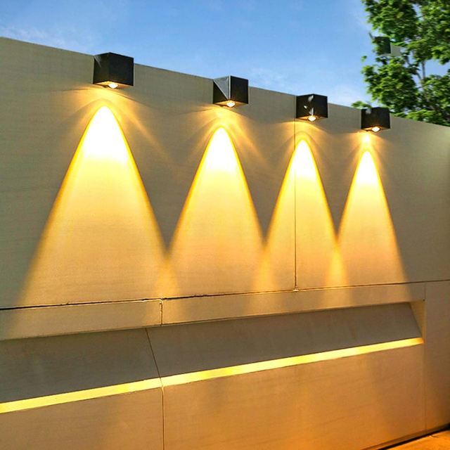 4 sztuki lamp solarnych zewnętrznych, kinkiety solarne, wodoodporne lampy solarne ogrodowe, naświetlacze solarne, ciepła biel 3000K (czarne)