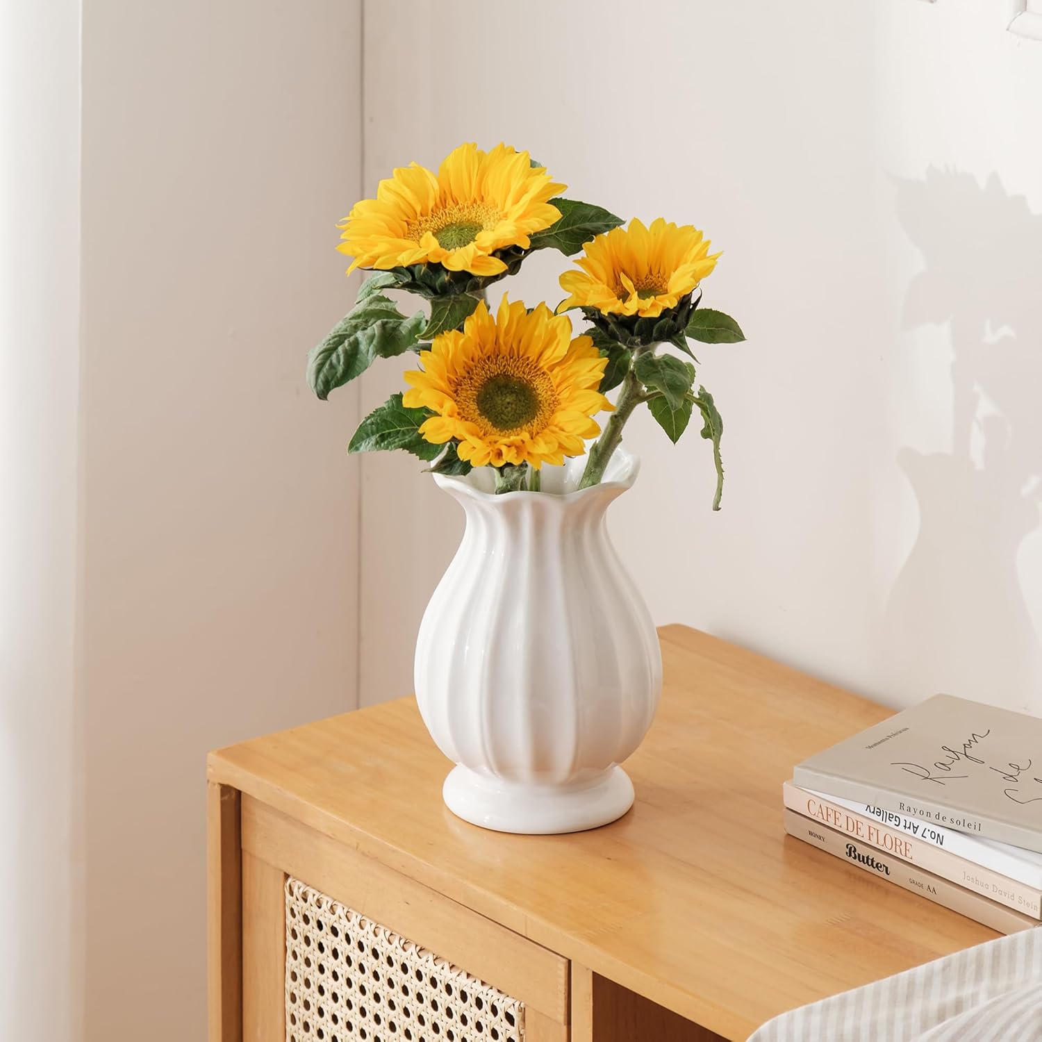 Vaso de cerâmica branca, vaso de flores de 16,5 cm (6,5 polegadas), decoração para casa, vasos decorativos modernos para buquês. - 3