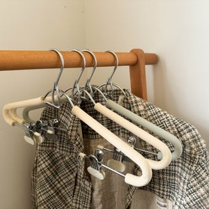 Cintre épaulette Large Form Peppone | Castorama