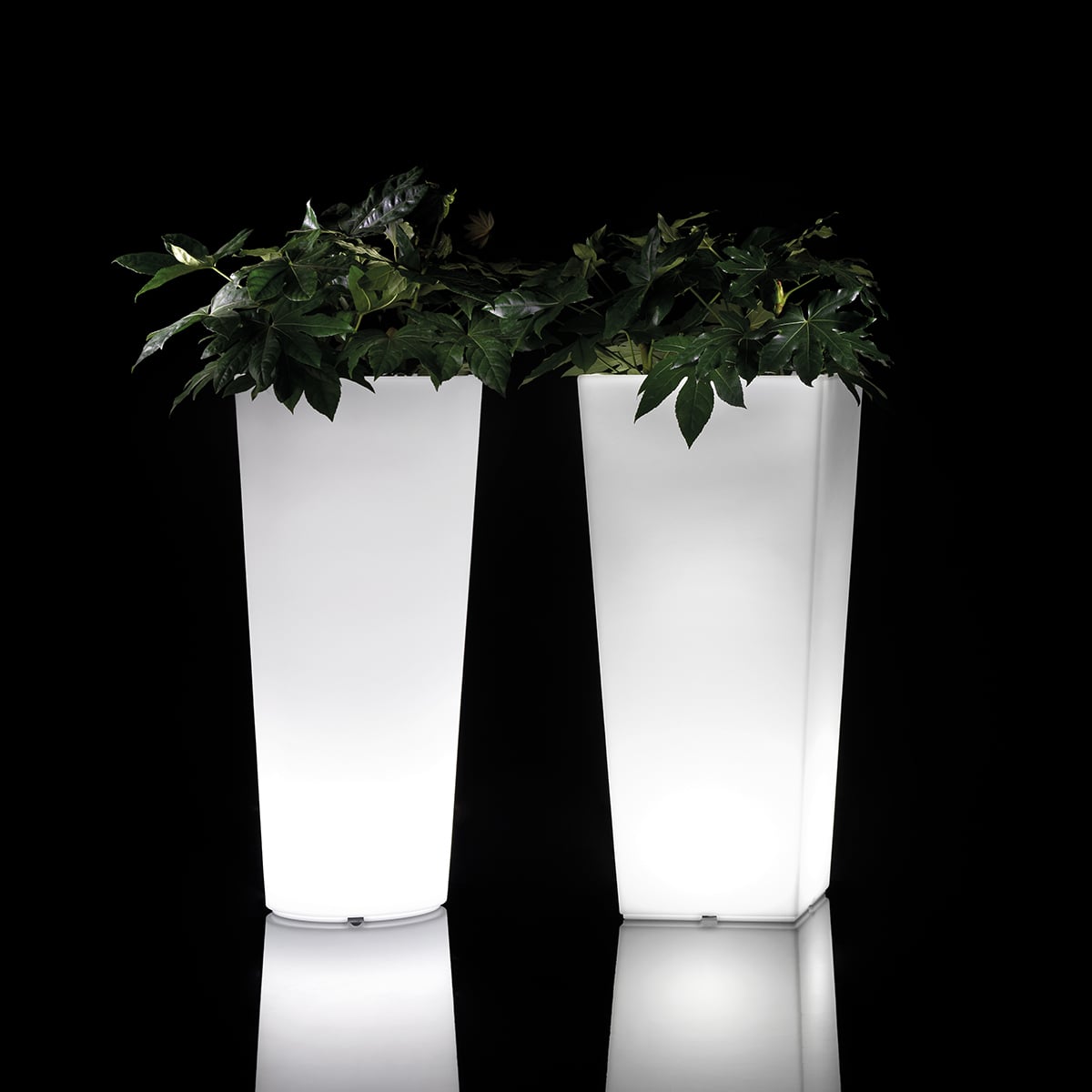 Vase lumineux LED d'extérieur en polyéthylène Gaia 70 | Leroy Merlin
