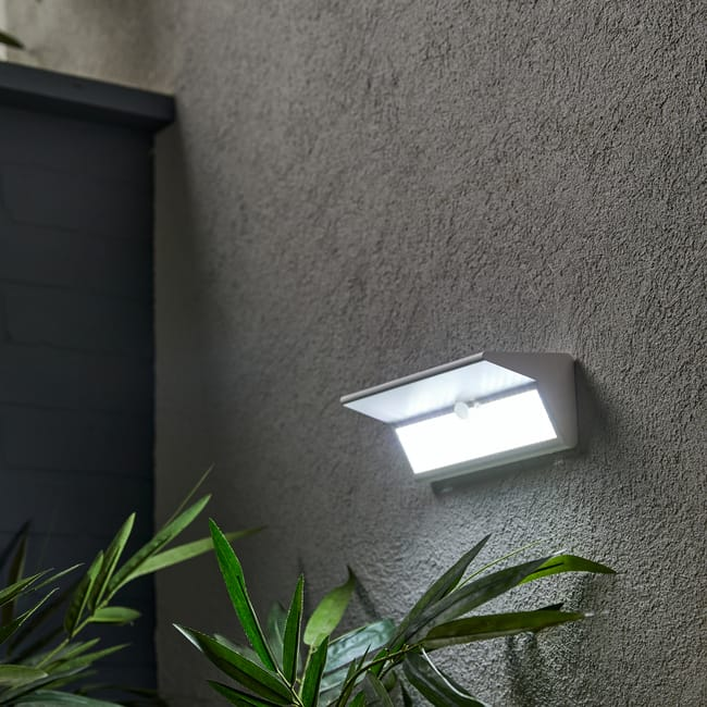 Luce solare da esterno, [348 LED/3 modalità] Luce solare divisa con sensore di movimento e telecomando, 3 luci di inondazione principali | Leroy Merlin