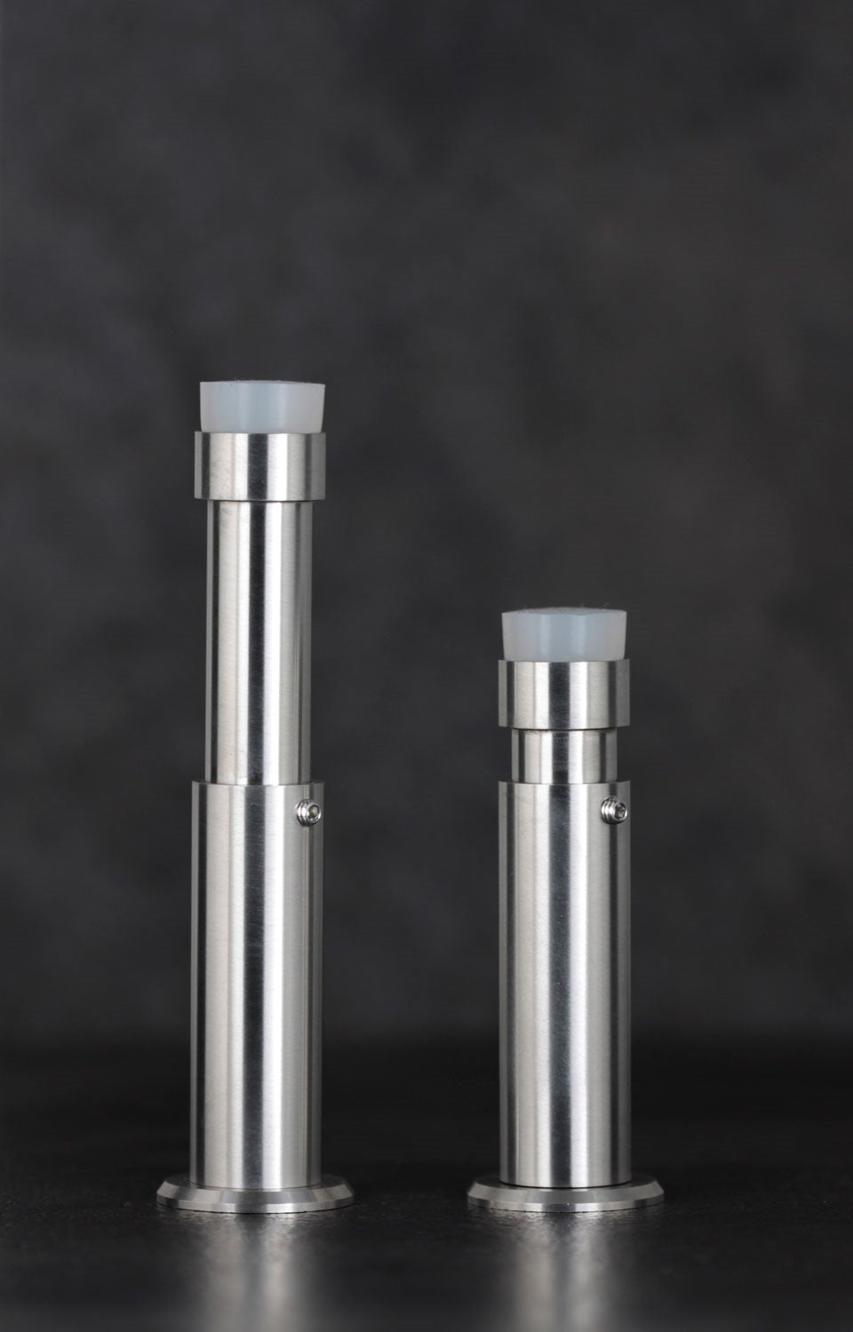 Butée murale réglable|Installation par vis|Acier inoxydable|Finition mate|Caoutchouc blanc| 88-125 mm| Mod. I-182T-B - 2