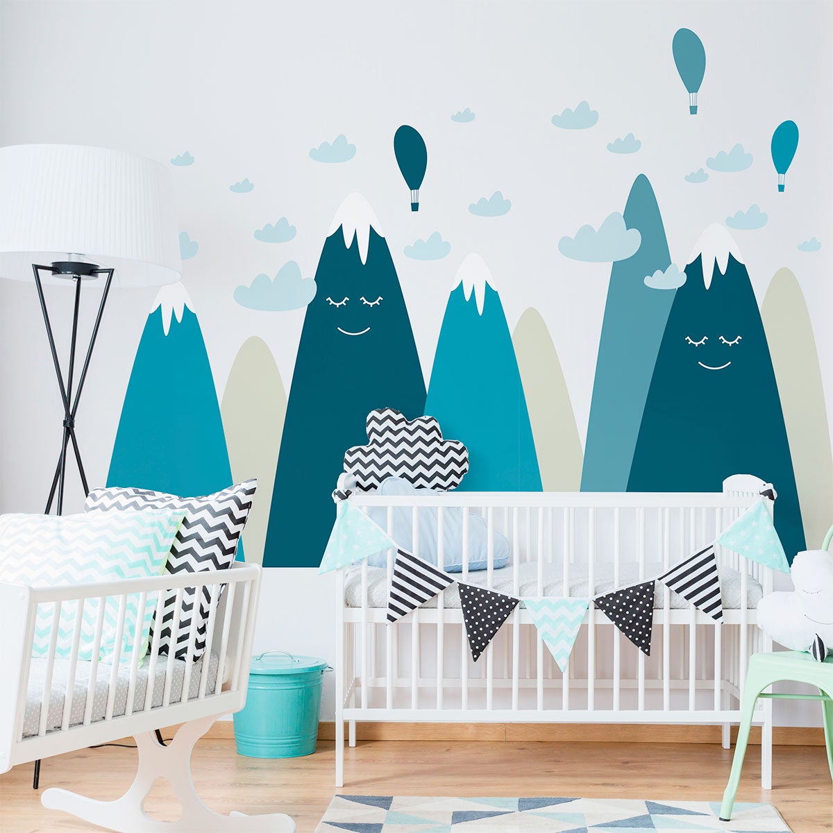 Vinilo niño escandinavo de montaña amaka - adhesivo de pared - revestimiento sticker mural decorativo - 40x60cm