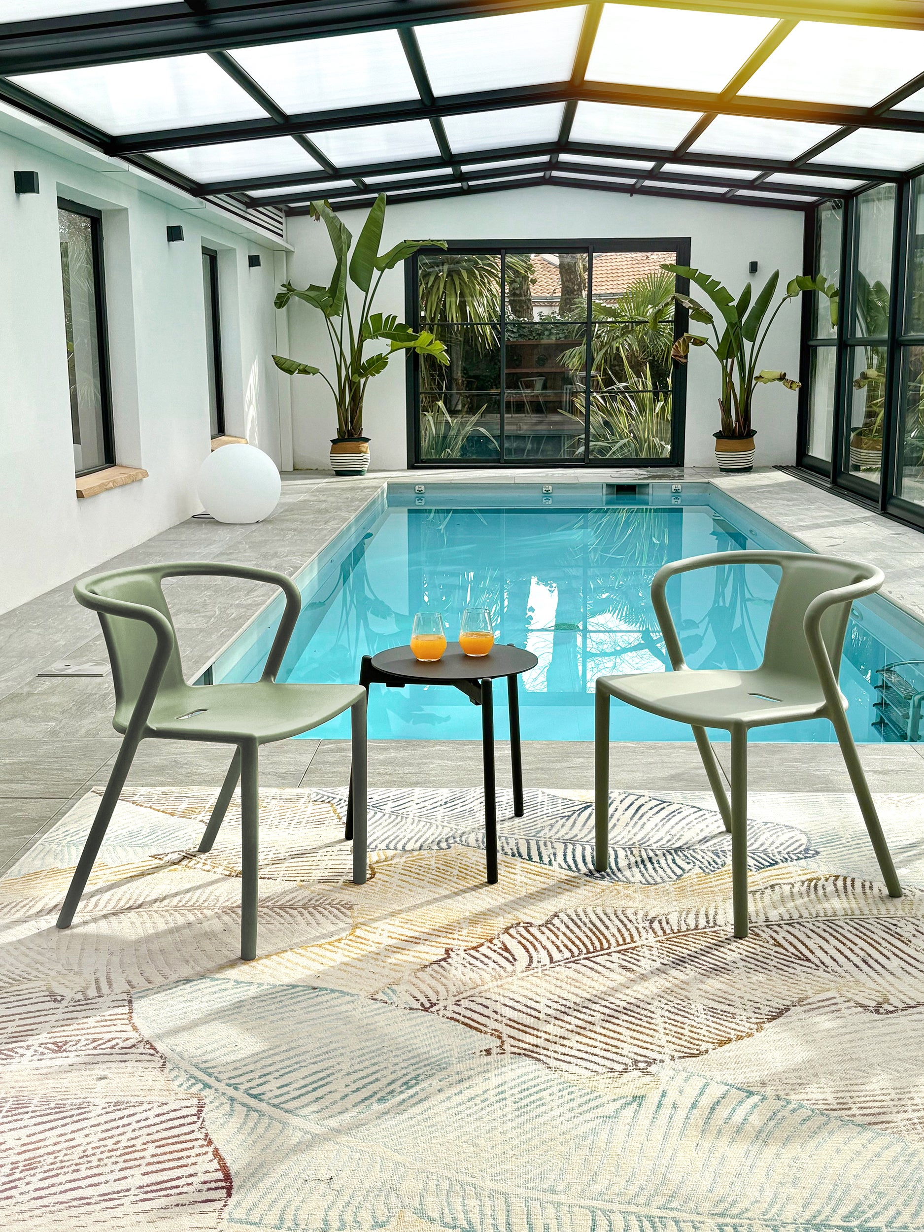 Set di poltrone da giardino impilabili in polipropilene verde