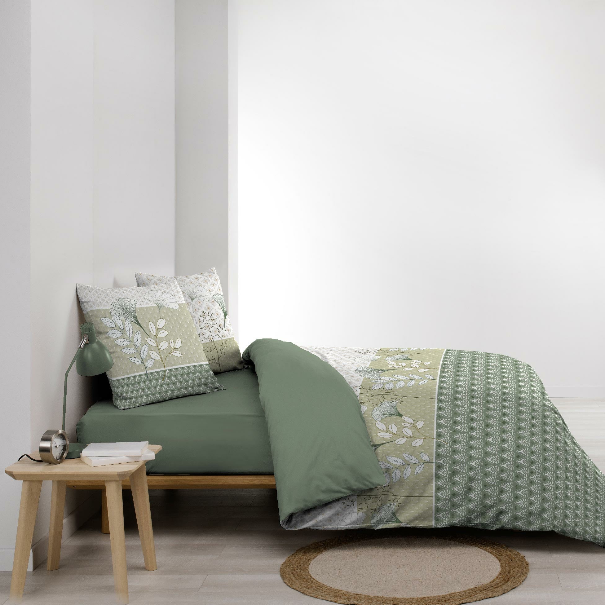 Housse de couette 240 x 220 cm + 2 taies – Coton 42 fils – Motif végétal vert sauge – Poetine - 4