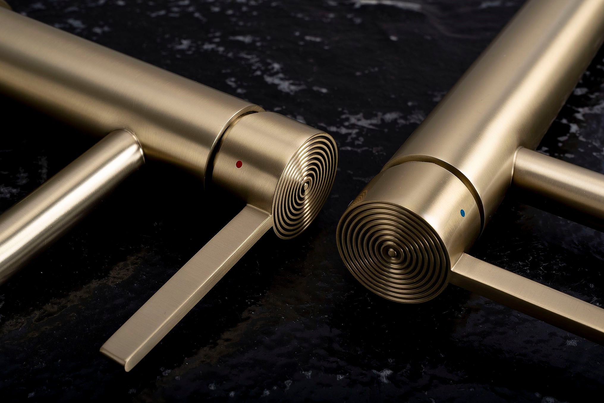 RUBINETTO LAVABO REA FOSTER BRUSH GOLD - 4