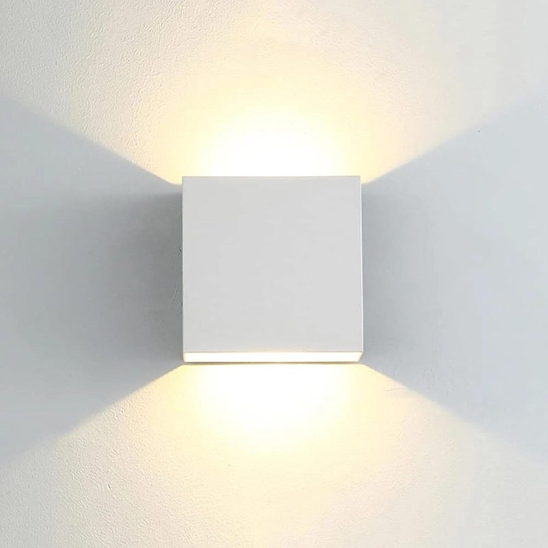 Nowoczesna lampa ścienna LED do wnętrz (biała)