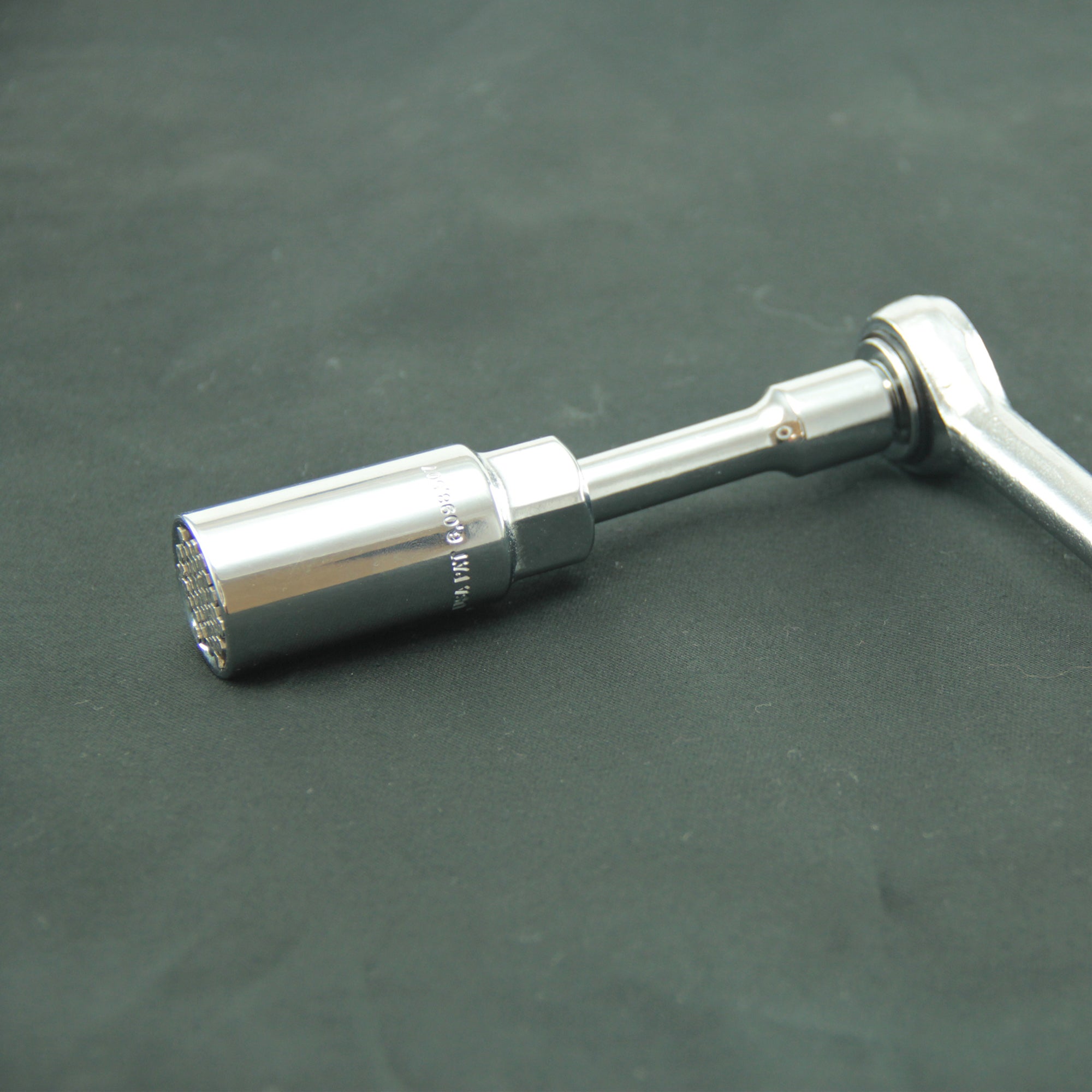 FISHTEC Chiave a cricchetto universale, Cromo vanadio, Adatta a tutti i tipi di dadi e bulloni - 9