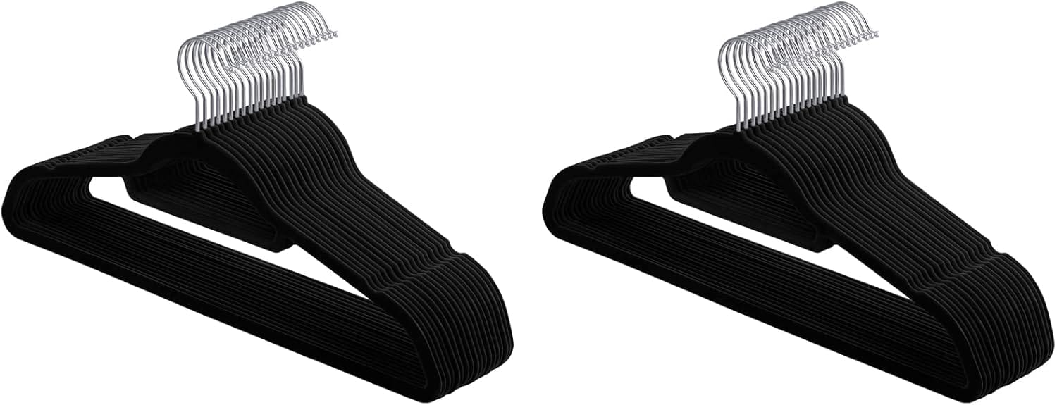 Set di 40 Grucce Vellutate Antiscivolo, Spessore 0,6 cm, Gancio Girevole 360°, 45 cm, per Abiti, Nero | Leroy Merlin Set di 40 Grucce Vellutate Antiscivolo, Spessore 0,6 cm, Gancio Girevole 360°, 45 cm, per Abiti, Nero | Leroy Merlin