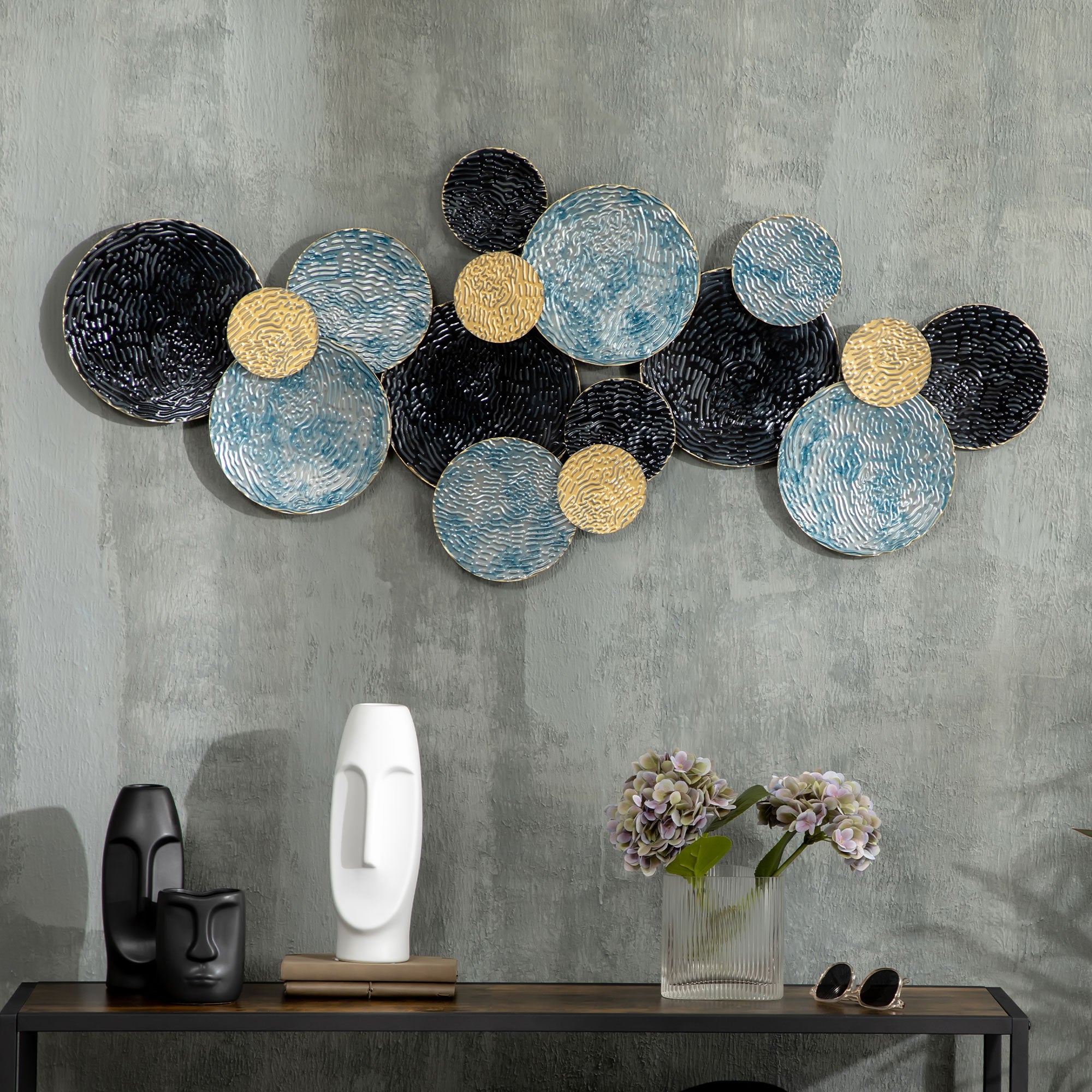 Decoración de pared 3d moderna en metal 121x53 cm - escultura de pared en oro, negro y azul para sala, dormitorio y oficina