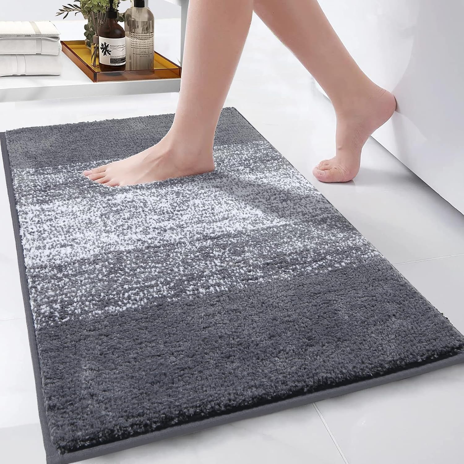 Covoraș de baie extra moale din microfibră, gri închis, antiderapant și lavabil la mașină, absorbant de apă, 50 x 80 cm