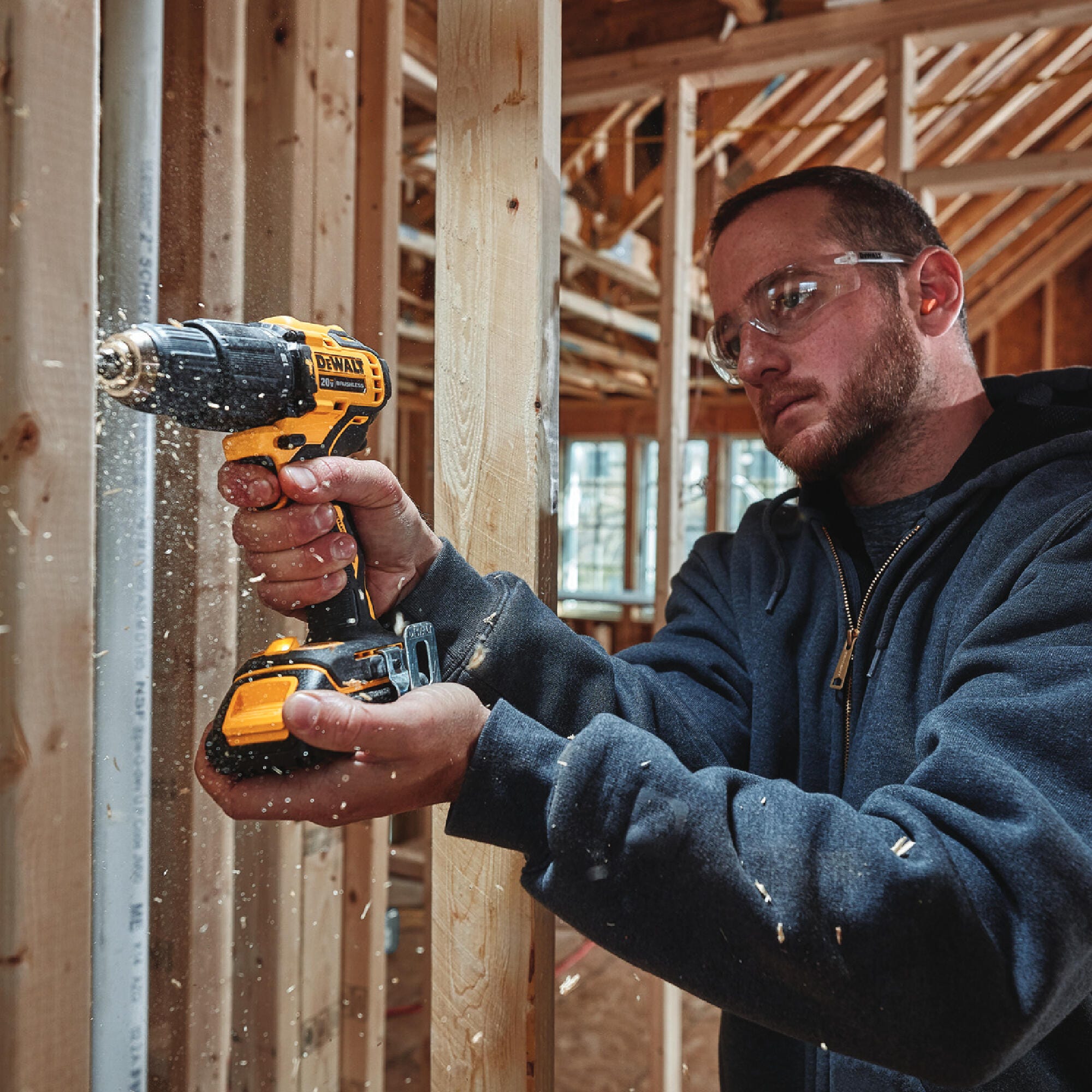 DeWalt DCD 709 D2T Perceuse-visseuse à percussion sans fil 18V 65Nm + 2x Batteries 2,0Ah + Chargeur + Coffret de transport - 4