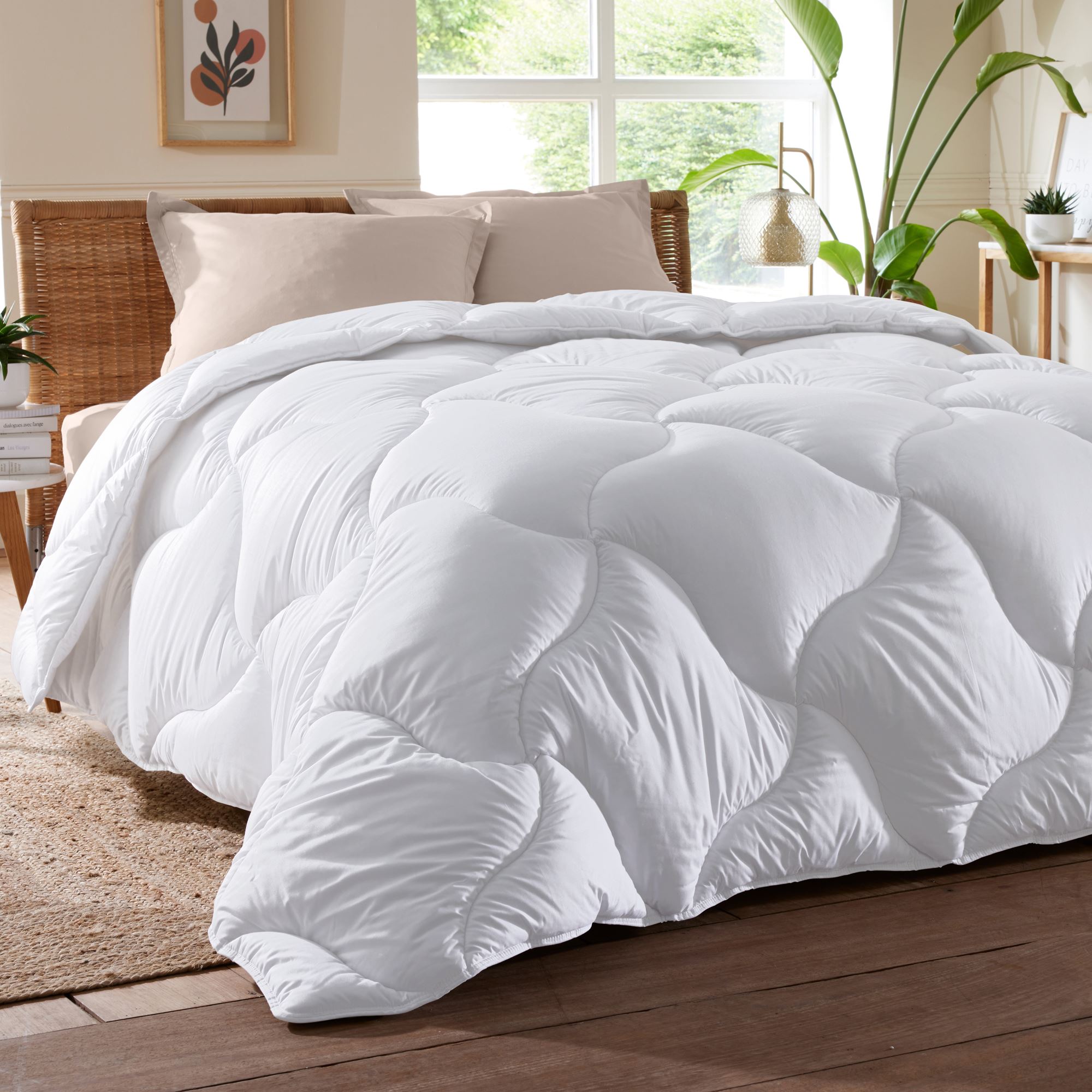 Couette L g re QUALLOFIL ALLERBAN 260x240 Blanc En Coton Leroy Merlin