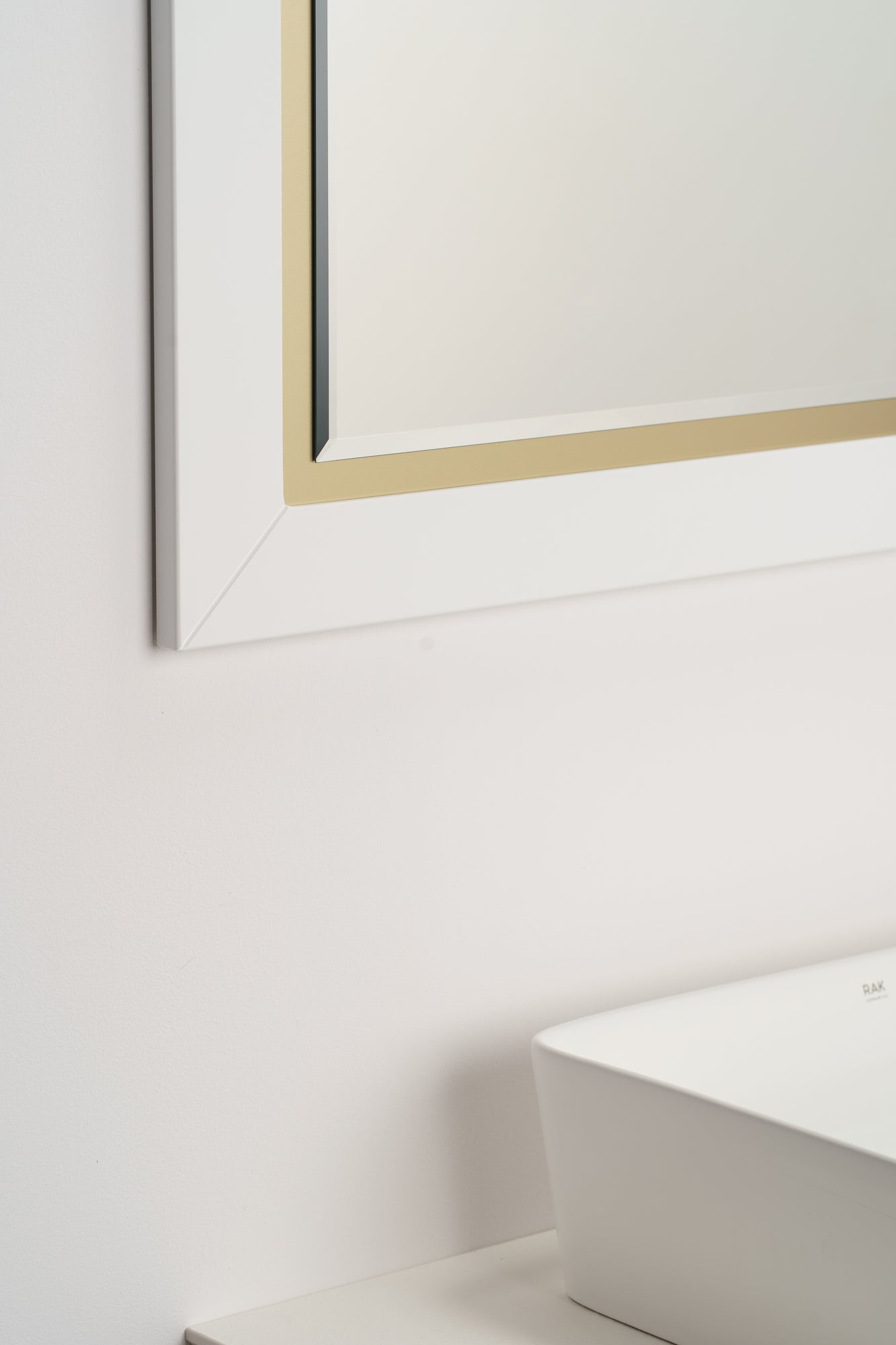 Lustro łazienkowe CHIC 100x80 cm białe półmat/złote - 5