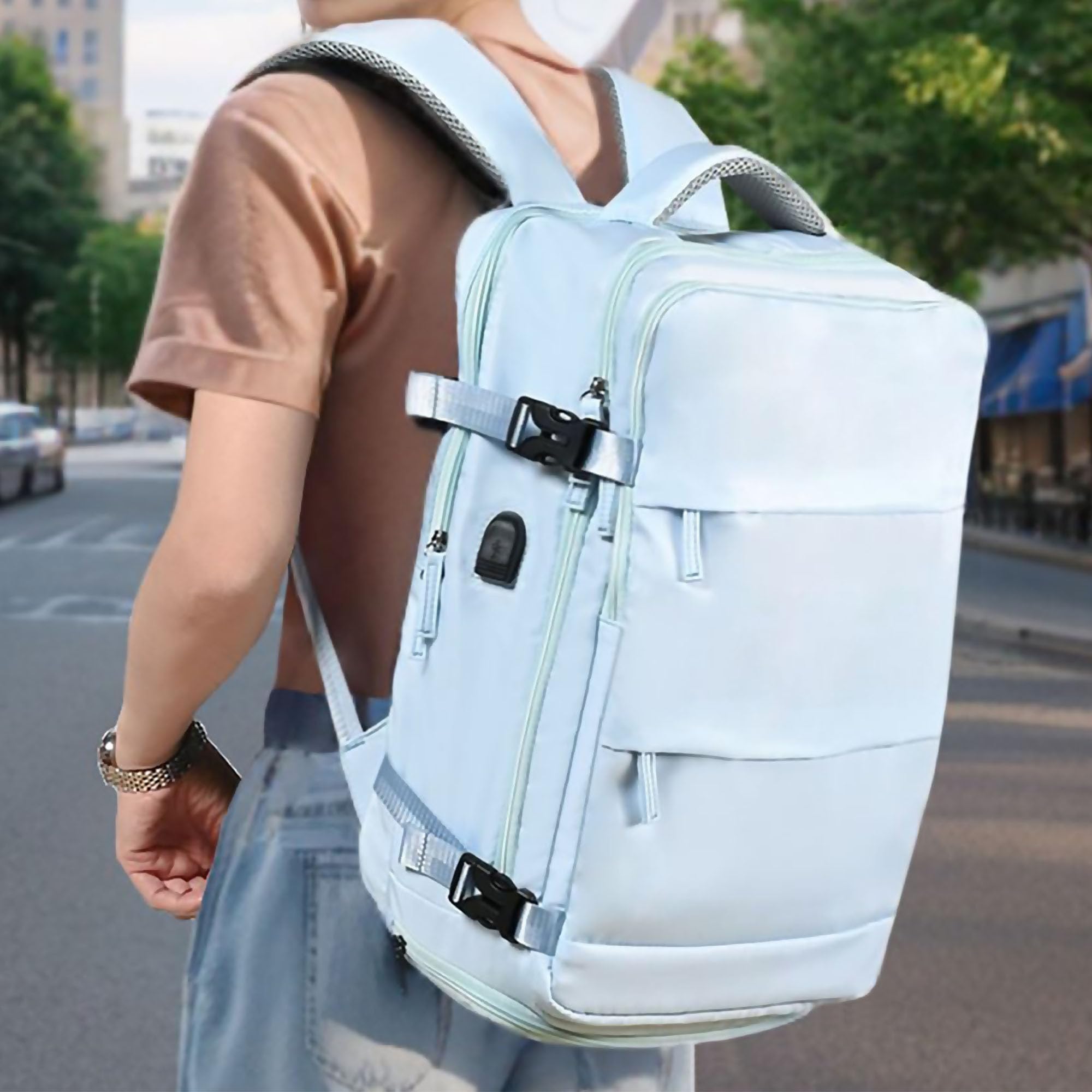 TIENDA EURASIA – Mochila Viaje Cabina con Puerto USB, 36x20x44 cm, 32L,  Azul Claro | Leroy Merlin
