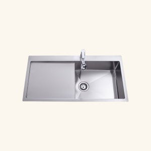 Super action : le évier Maris MRX 110-45 de FRANKE en acier inoxydable mat - OPO Oeschger SA