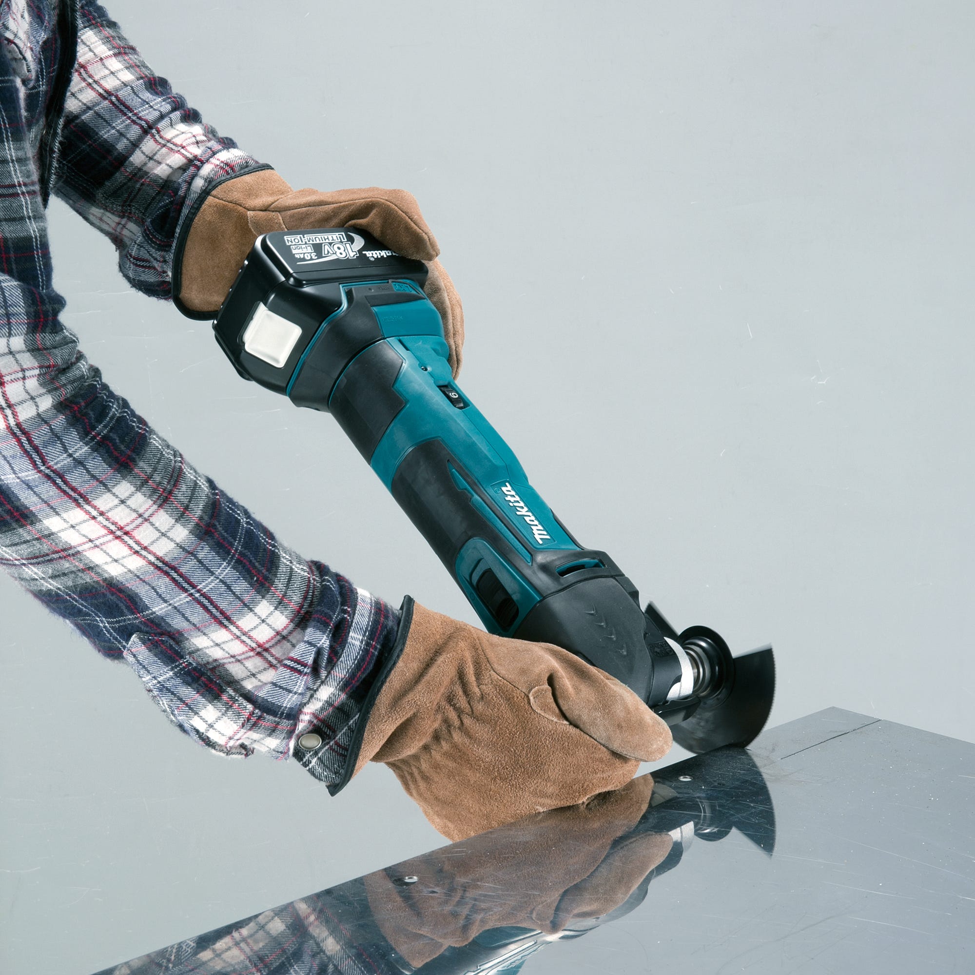 Outil multifonction sans fil MAKITA - 2