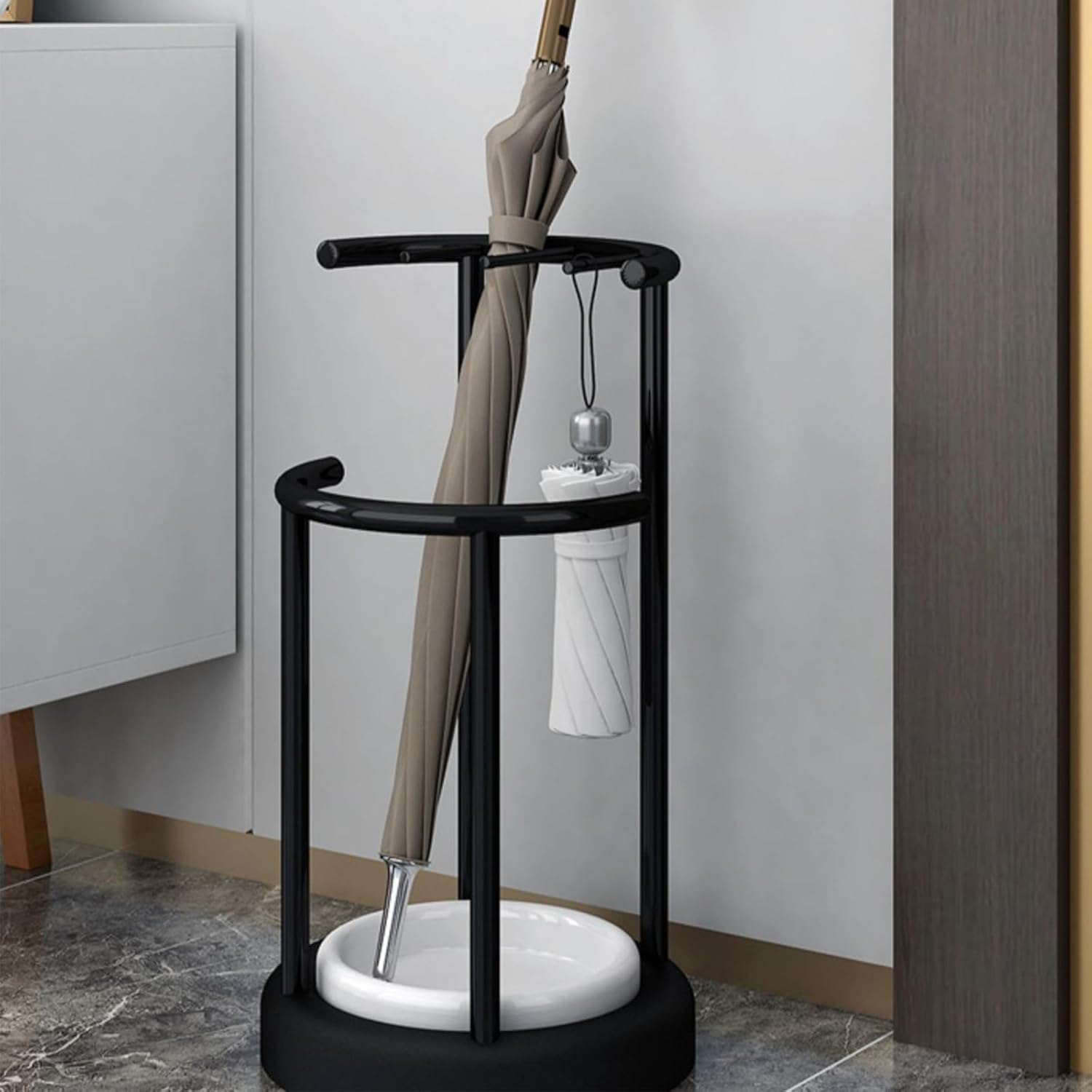 Porte-parapluie grande capacité avec bac de récupération | Compact et idéal pour les entrées, les maisons, l'extérieur et les bureaux (blanc) - 4