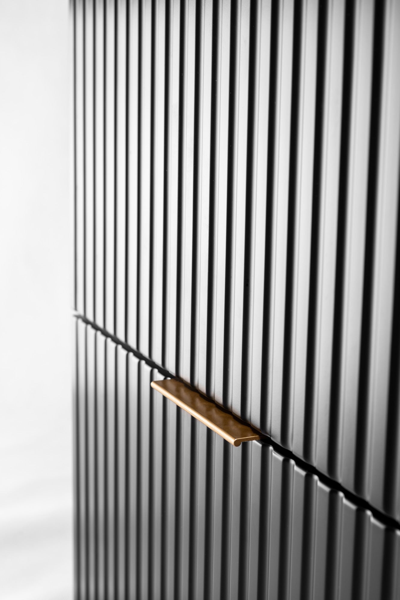 Zestaw łazienkowy FLOW 160 cm czarny z białymi regałami blat w zestawie - 6