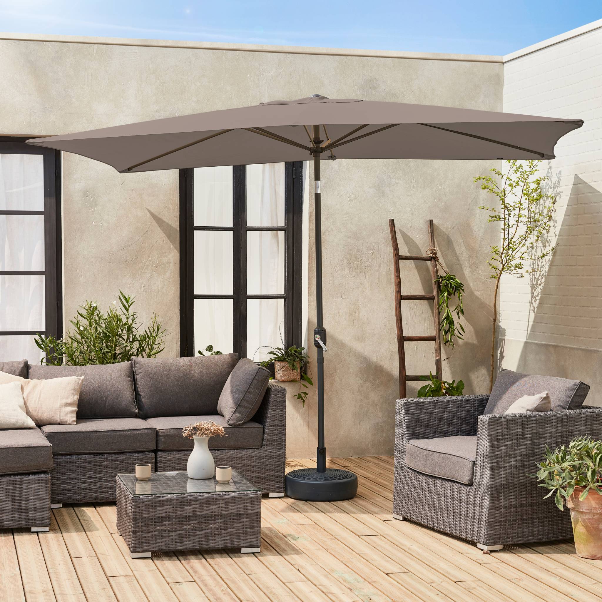 Parasol droit rectangulaire 2x3m - Touquet taupe - mât central en aluminium orientable et manivelle d'ouverture - 2