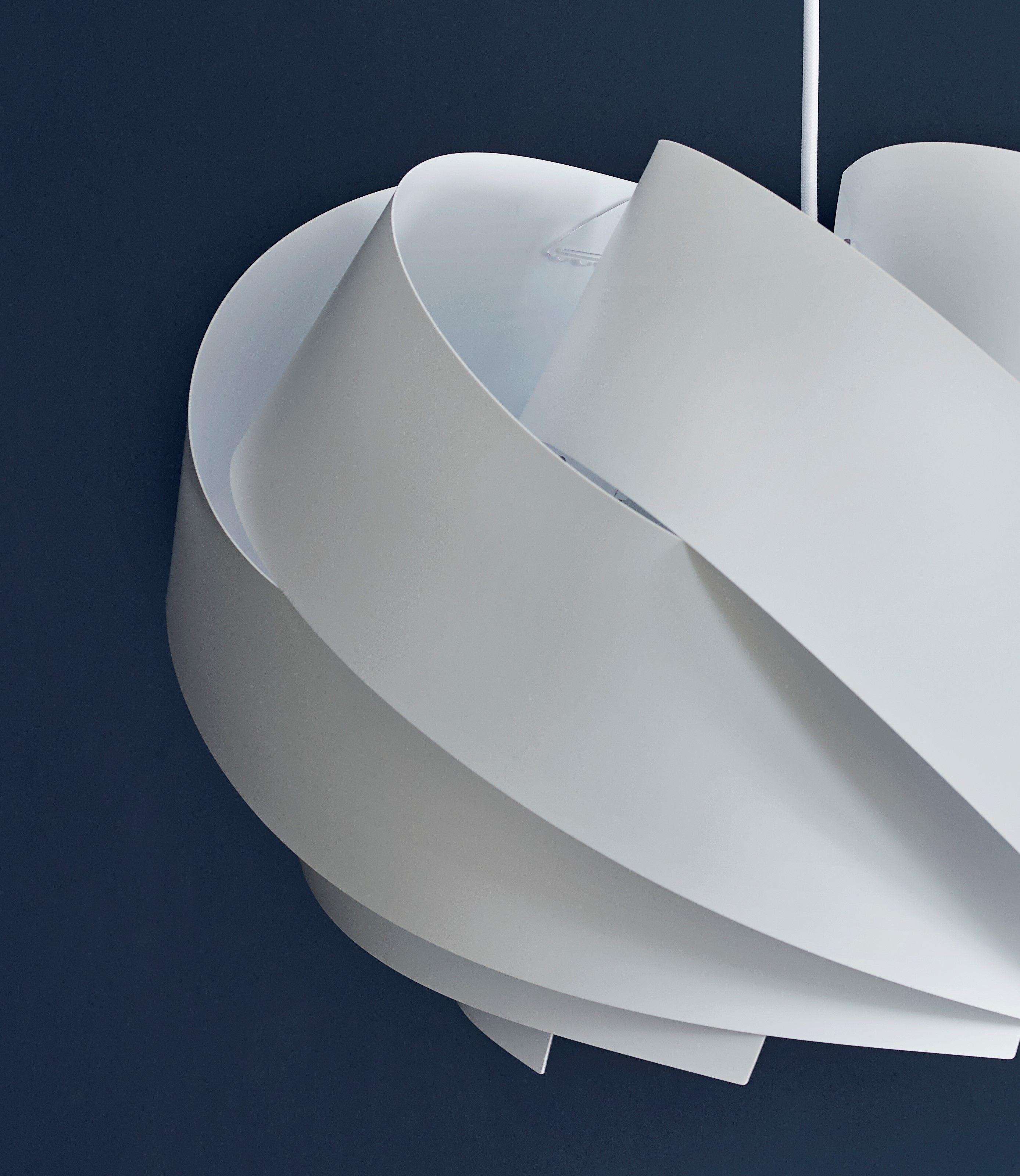 Suspension en acrylique et polycarbonate blanc, h 35 cm d 50 cm Boleo - DYBERG LARSEN - 3