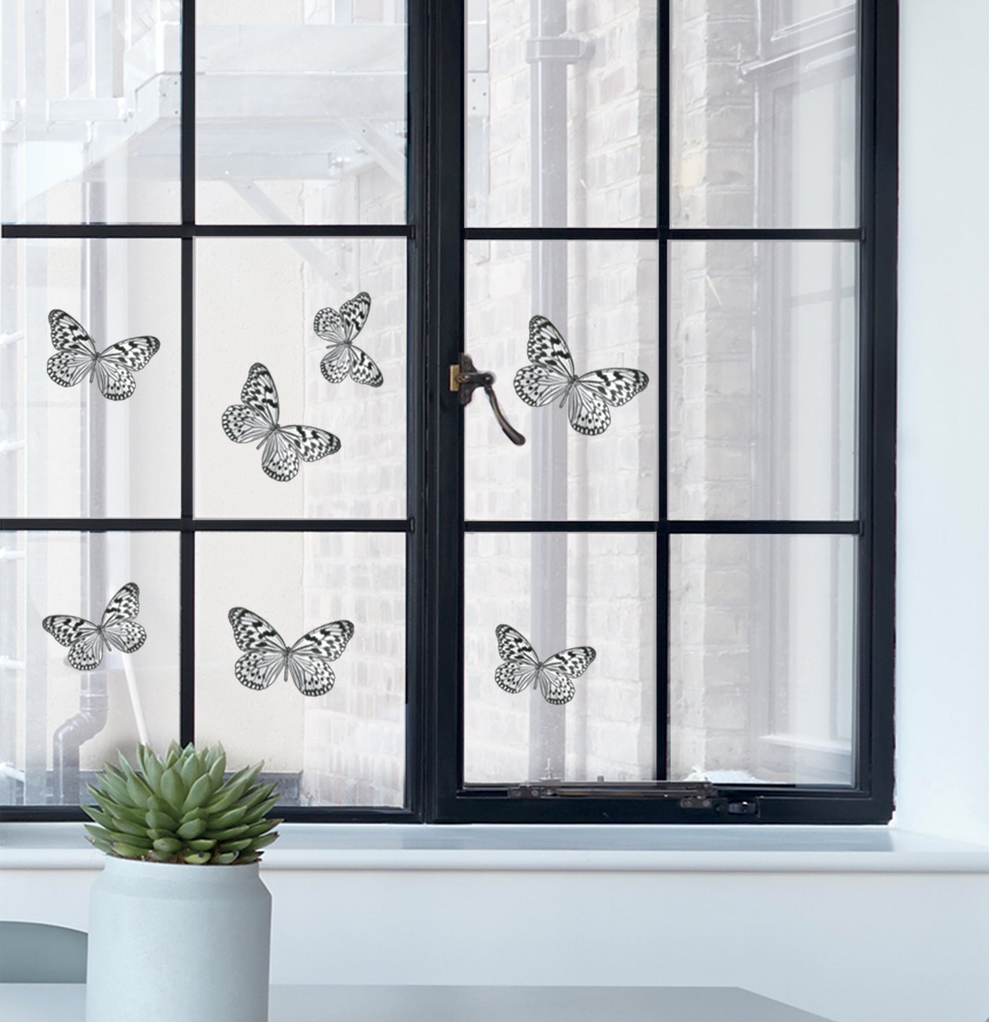 Pegatina electrostática para vidrio, mariposas en blanco y negro para la ventana de decoración y las aves de ventana de seguridad, 21 cm x 29.7 cm