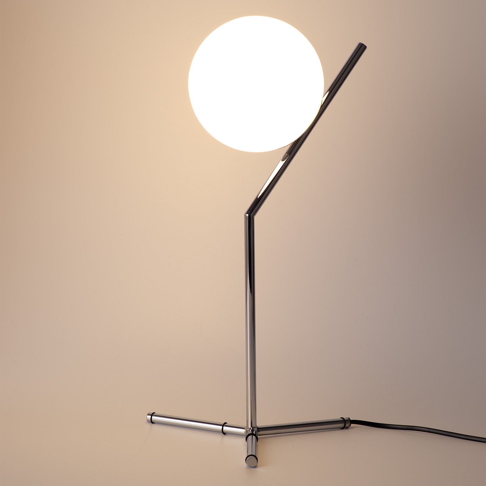 Lampada da Tavolo Sfera in Vetro e Alluminio Argento: Illuminazione Notturna per Camere da Letto e Soggiorni E27 Ø18cm 
