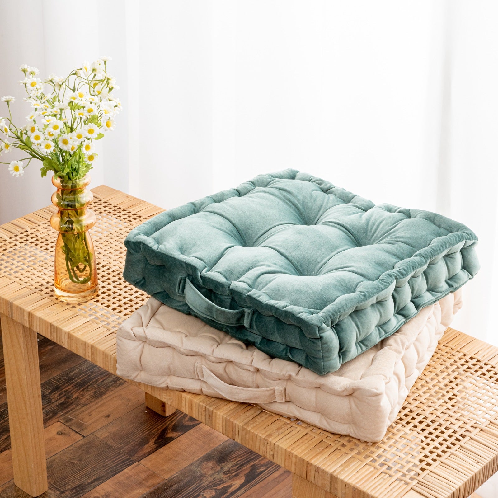 Coussin (blanc cassé) - Dimensions 42x42 cm - Épaisseur idéale - Confortable et élégant - Agréable au toucher - 4