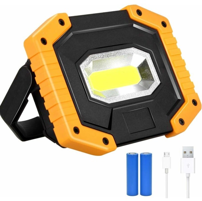 Akumulatorowy reflektor LED 30 W, 2000 lm, lampa robocza z dwoma akumulatorami 18650, 3 tryby, przenośny reflektor LED USB do warsztatu kempingowego